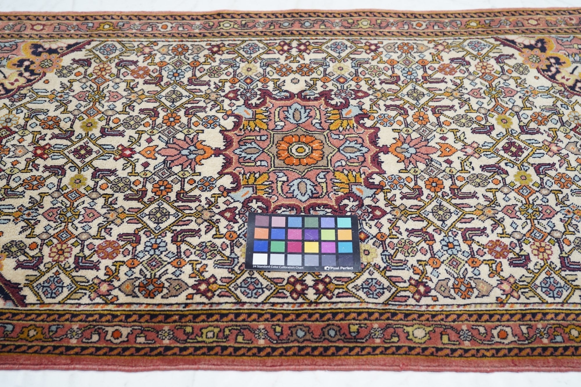 Vintage Sarouk Rug 2'7'' x 4'5''