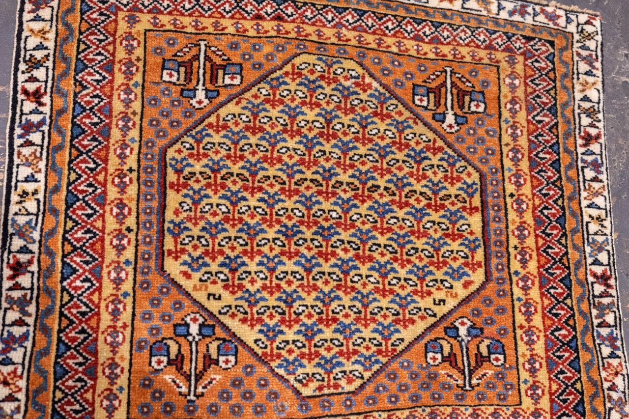 Antique Qashqai Mat 1' 7'' x 1' 7''