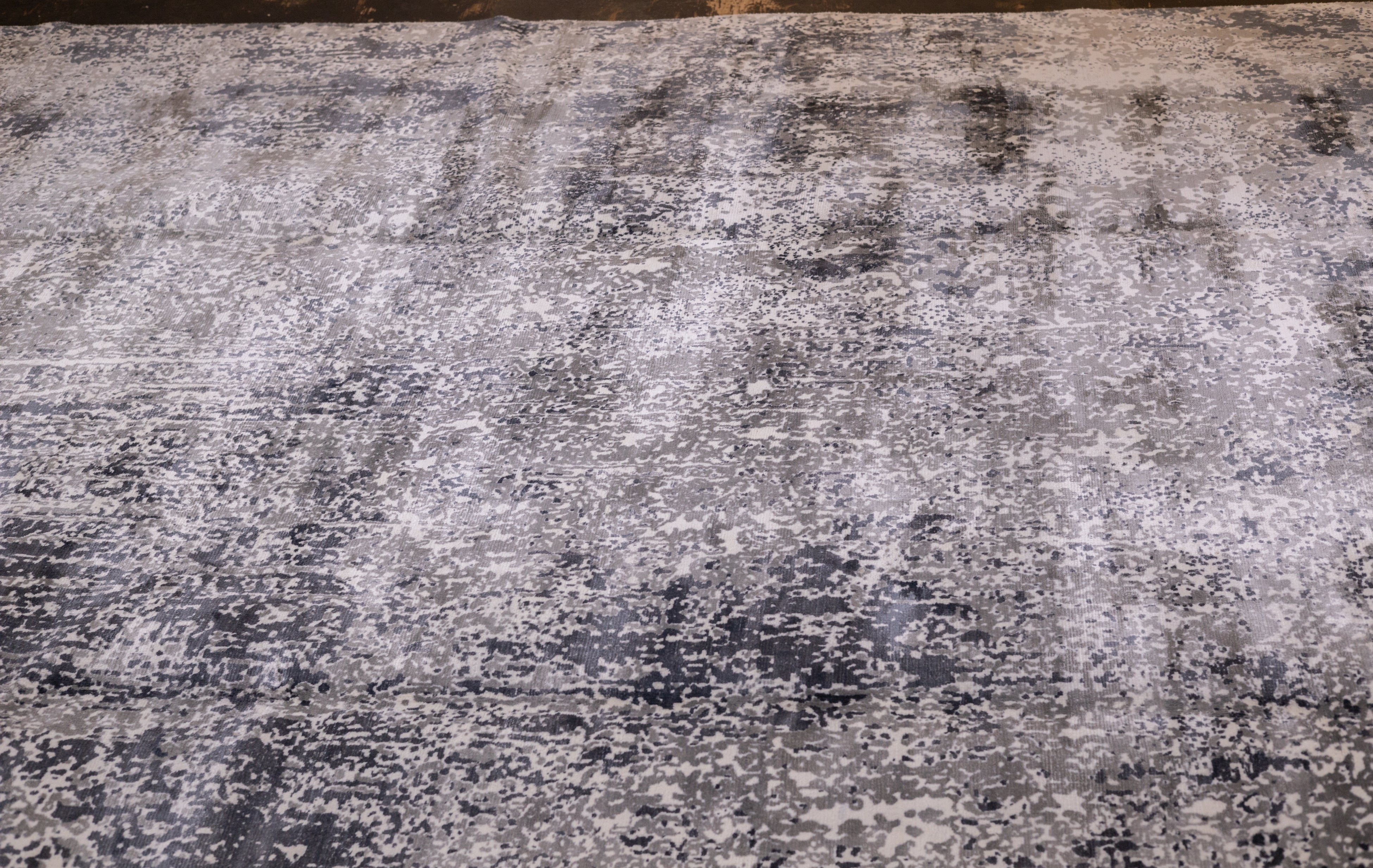 Modern Rug 9'0" x 12'0"