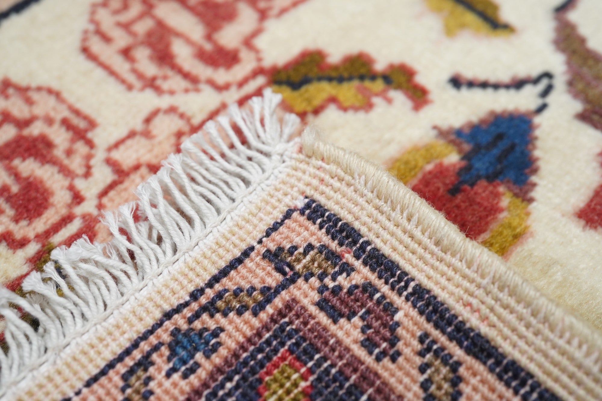 Vintage Sarouk Rug 3'6'' x 5'2''