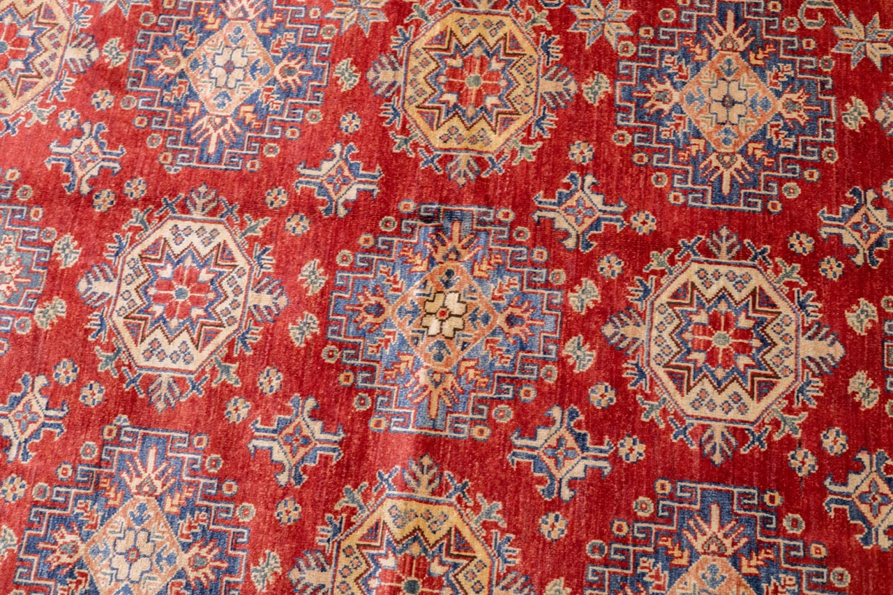 Fine PAK Kazak Wool Rug 5'6" x 7' 10"