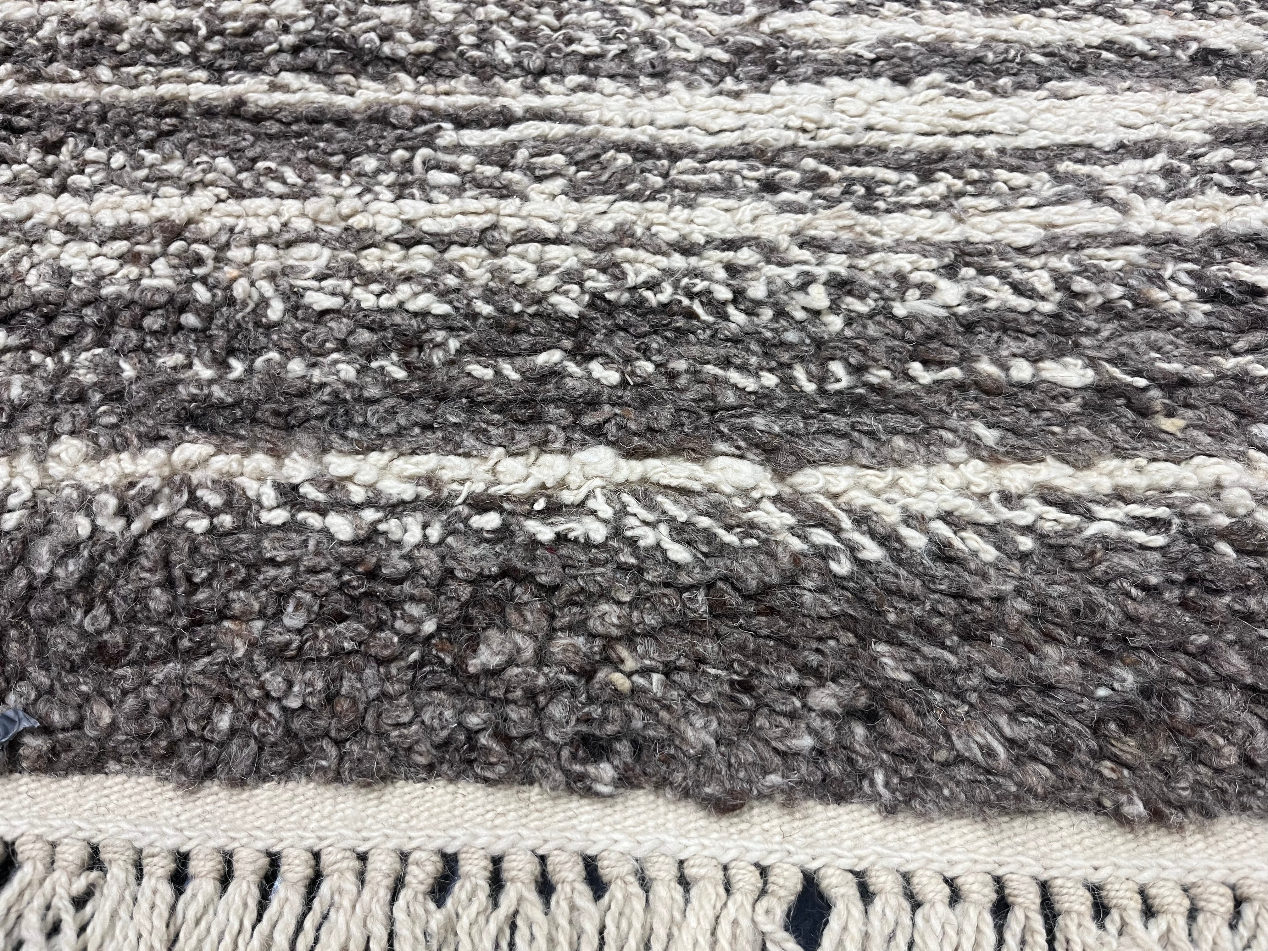 Fine Vintage Moroccan Wool Rug 5' 5'' x 8' 2''