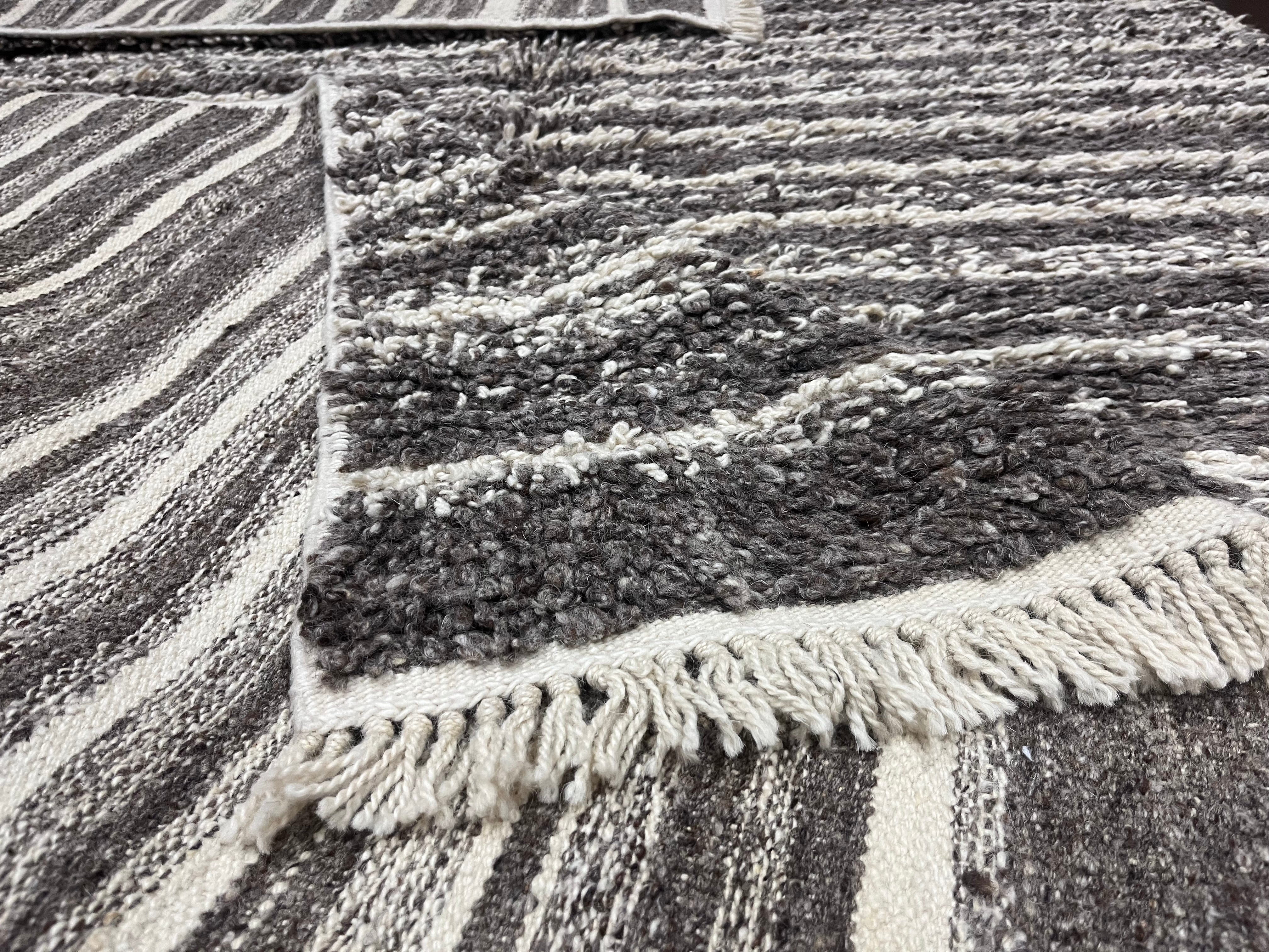 Fine Vintage Moroccan Wool Rug 5' 5'' x 8' 2''
