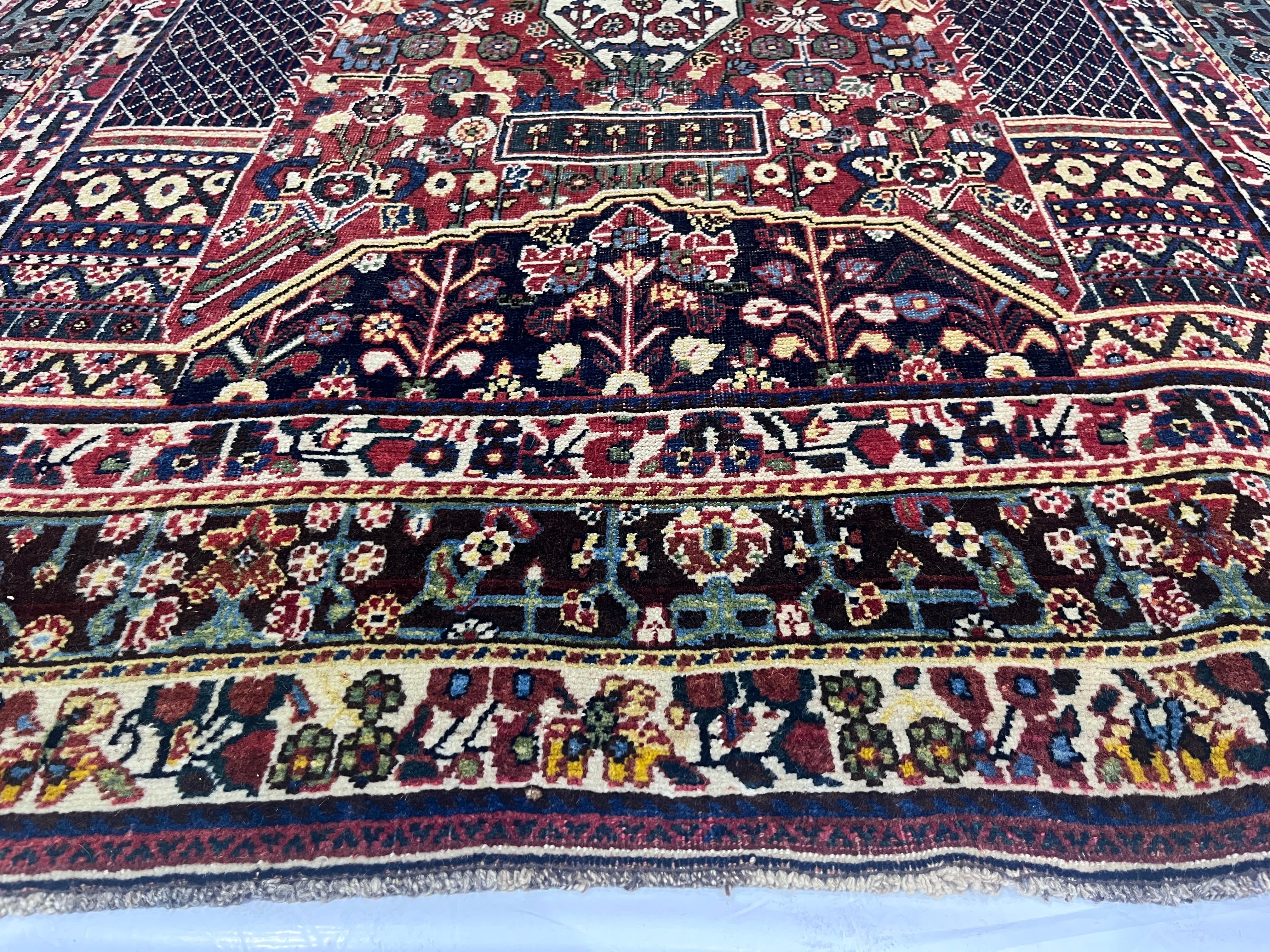Fine Antique Qashqai Tribal Wool Rug 4'9" x 8' 2''