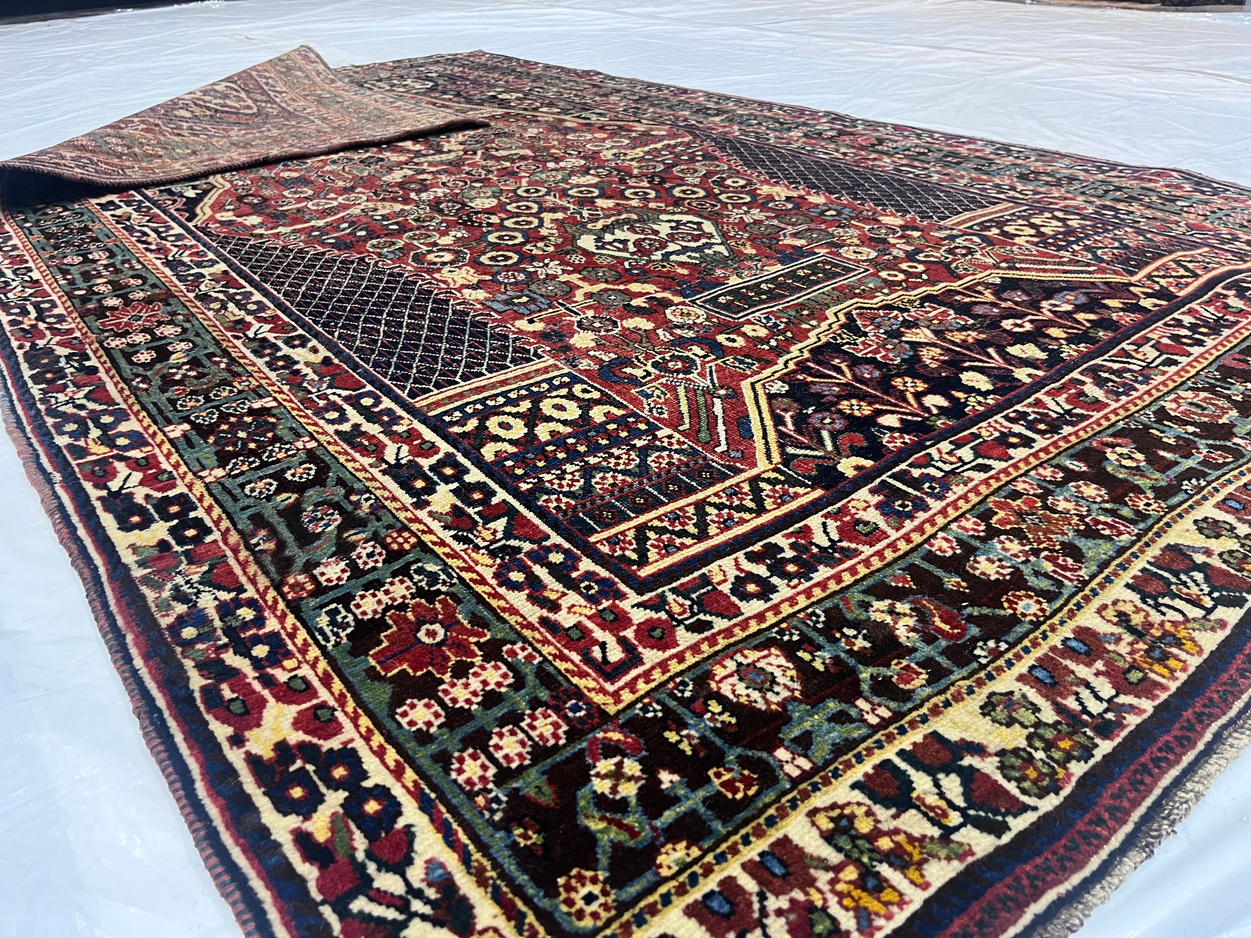 Fine Antique Qashqai Tribal Wool Rug 4'9" x 8' 2''