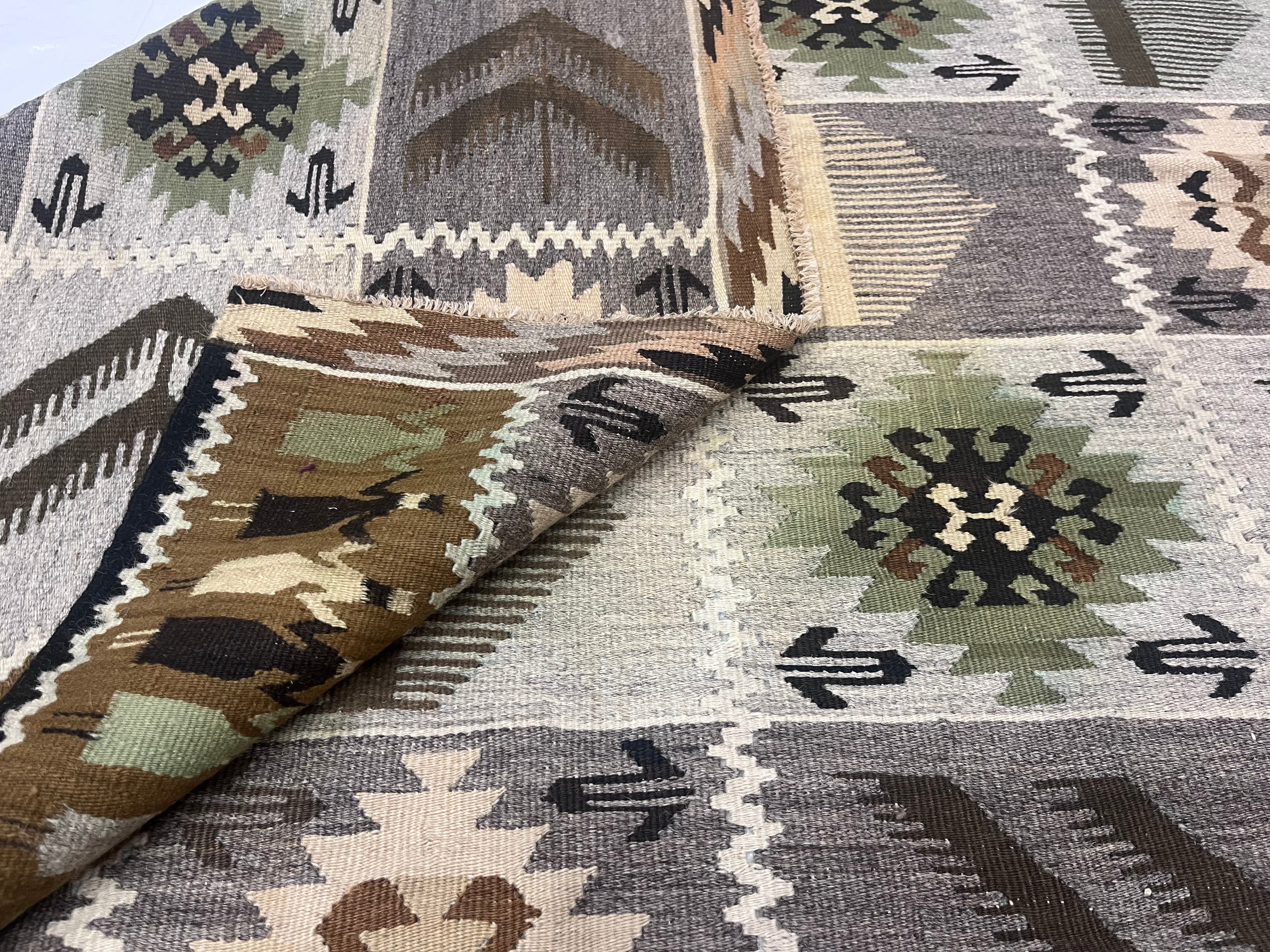Fine Vintage Swedish Kilim Wool Rug 5'1" x 6' 2"