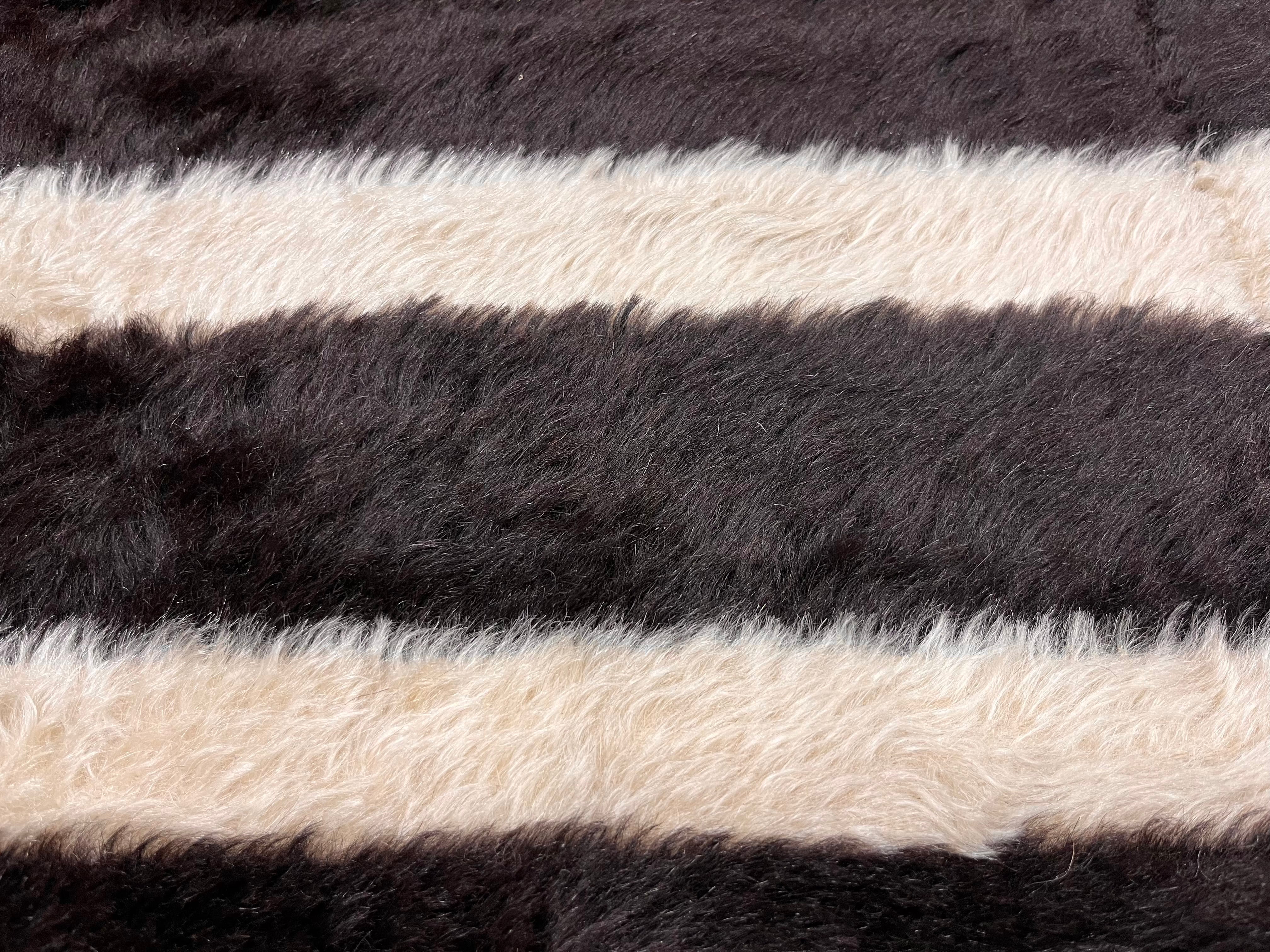 Fine Vintage Moroccan Wool Rug 3'10" x 6' 6"