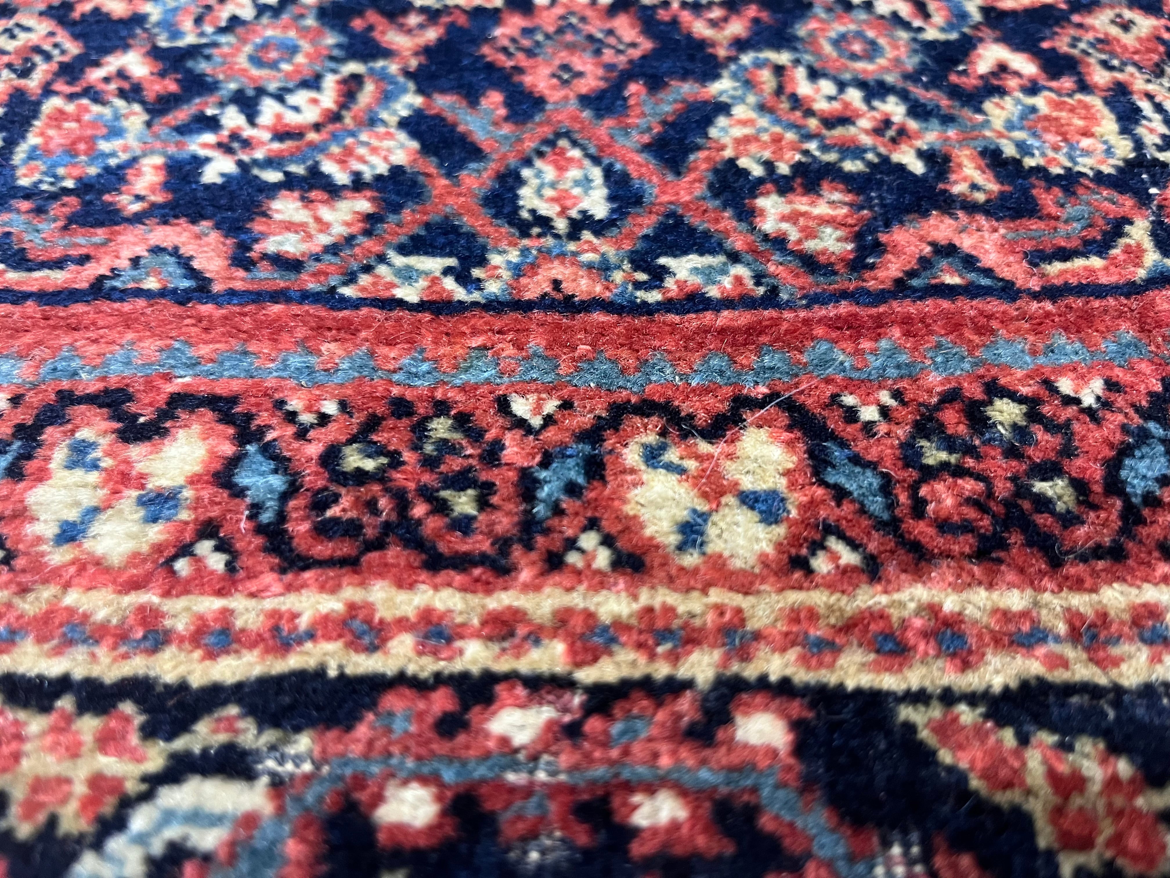 Fine Antique Farahan Rug 4'3" x 6' 2"