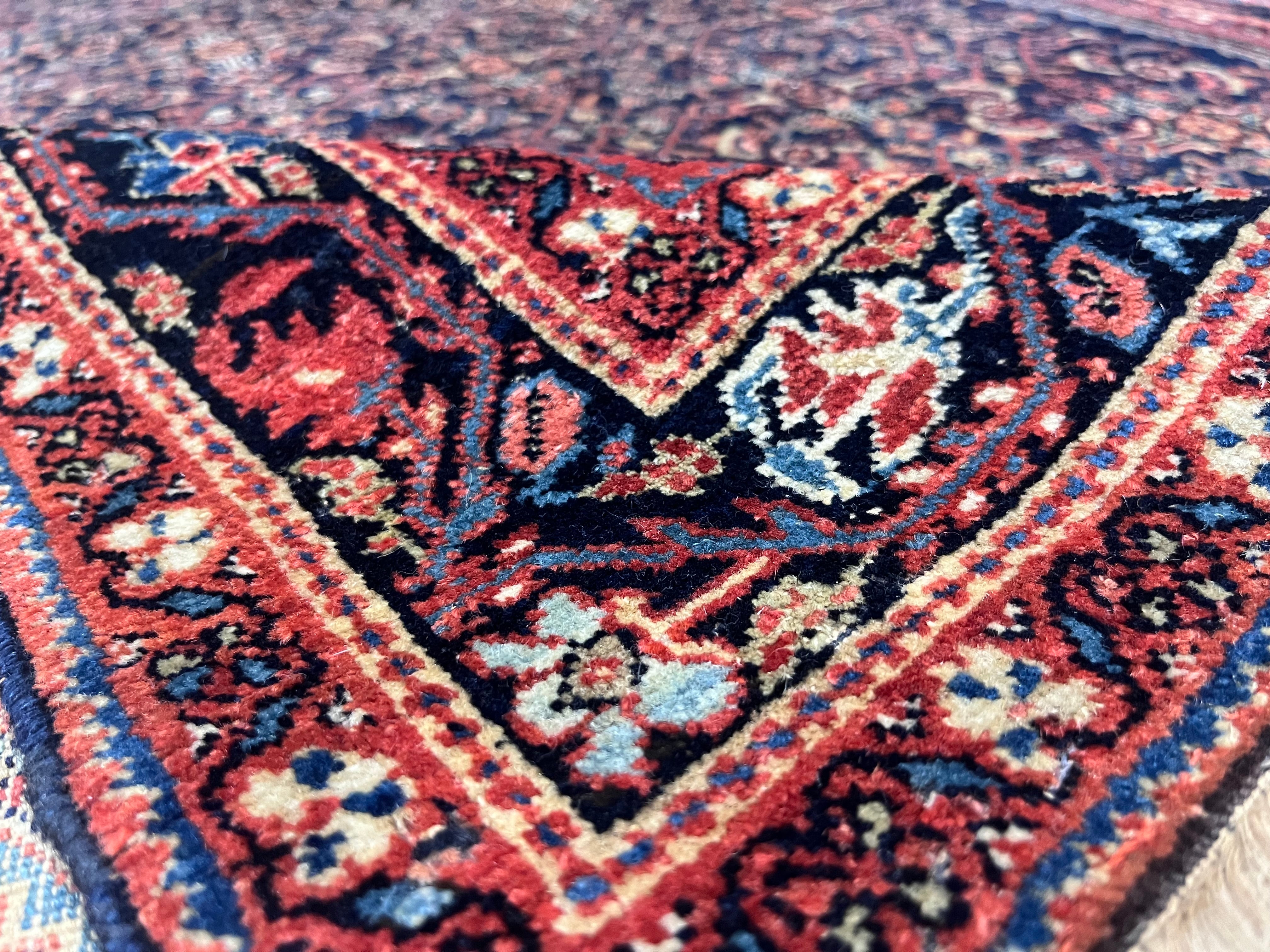 Fine Antique Farahan Rug 4'3" x 6' 2"