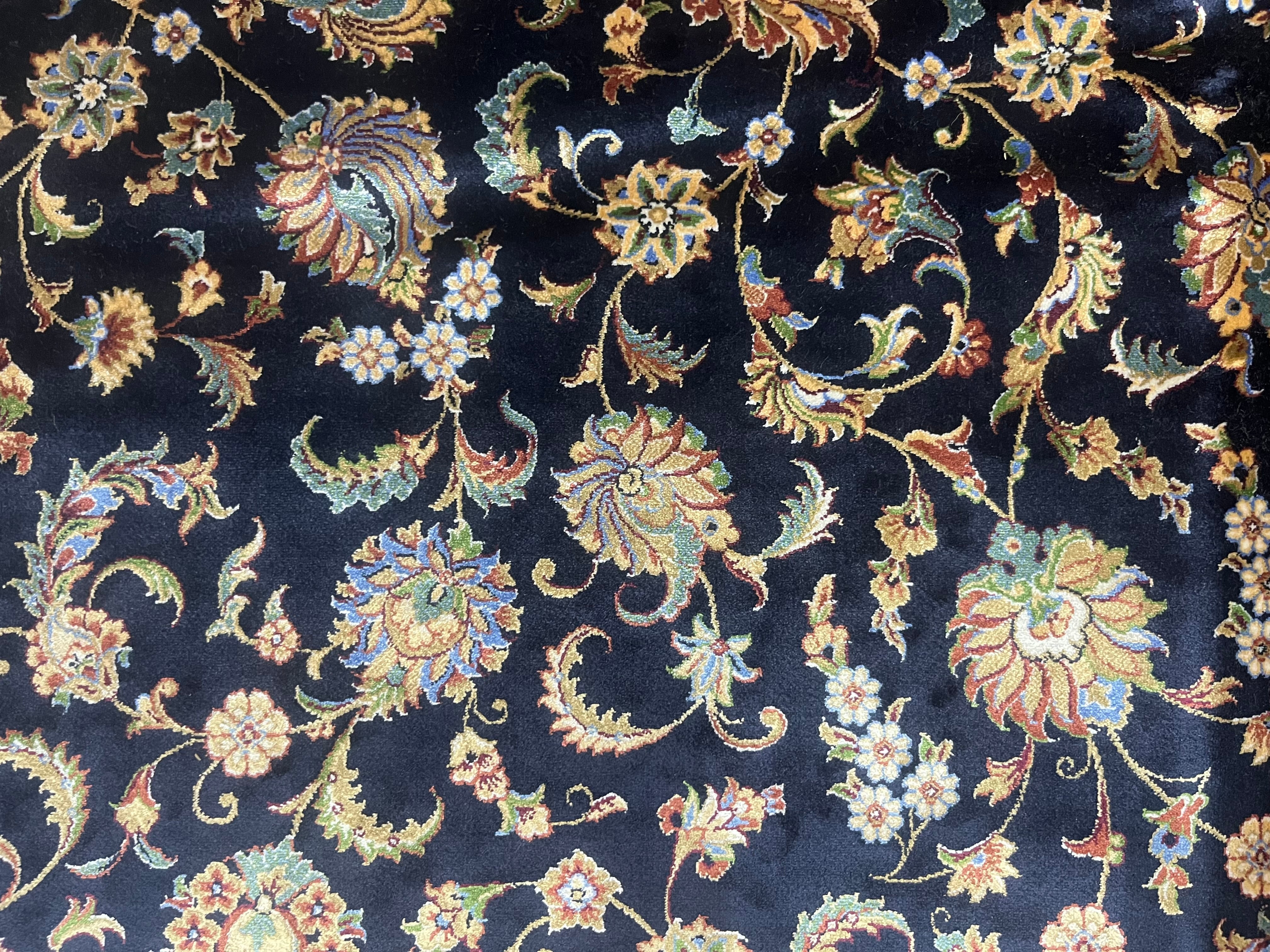 Modern Silk Design Rug 6'4'' x 9'7''