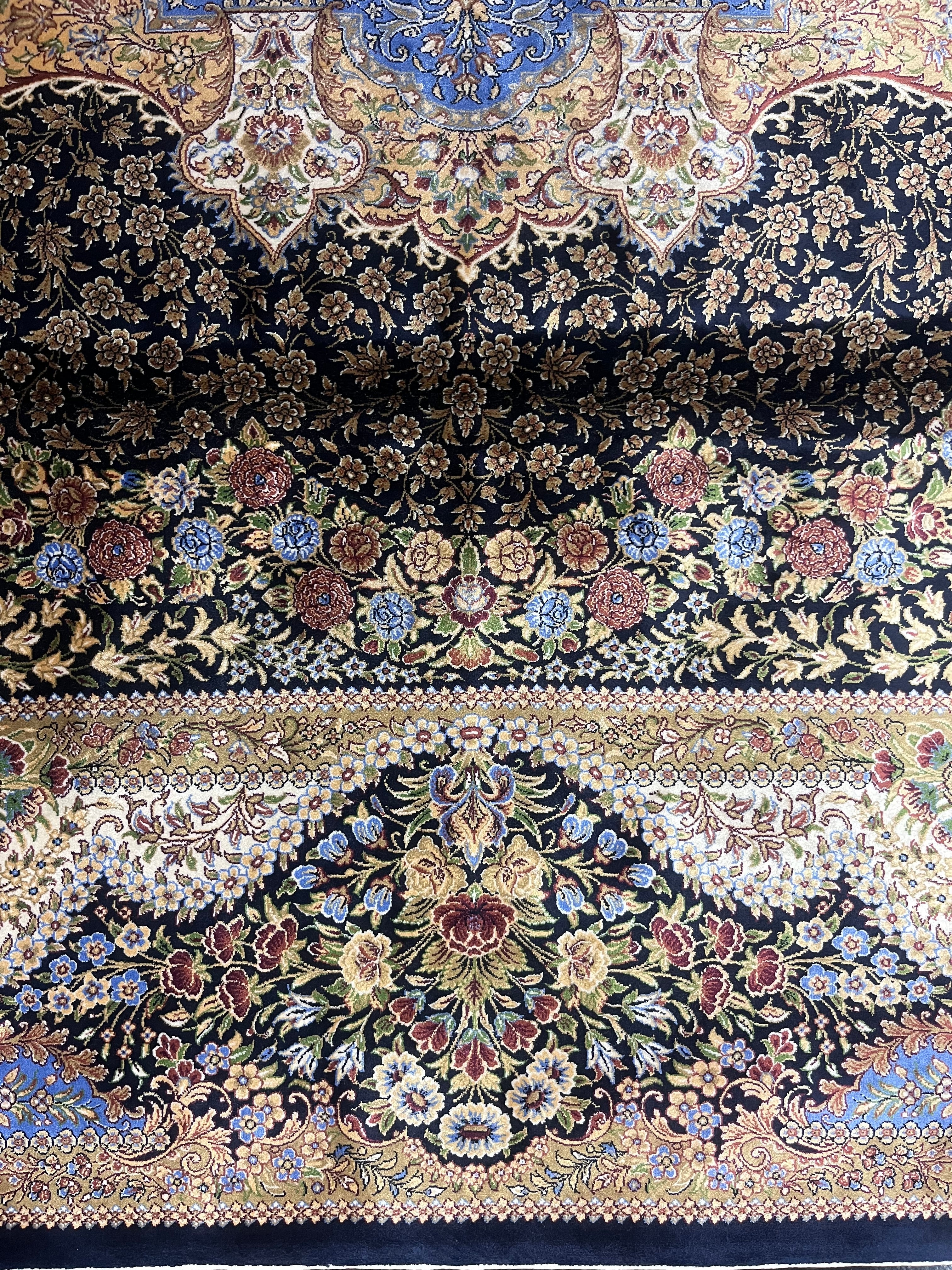 Design Silk Rug 6' 4" x 9' 7"