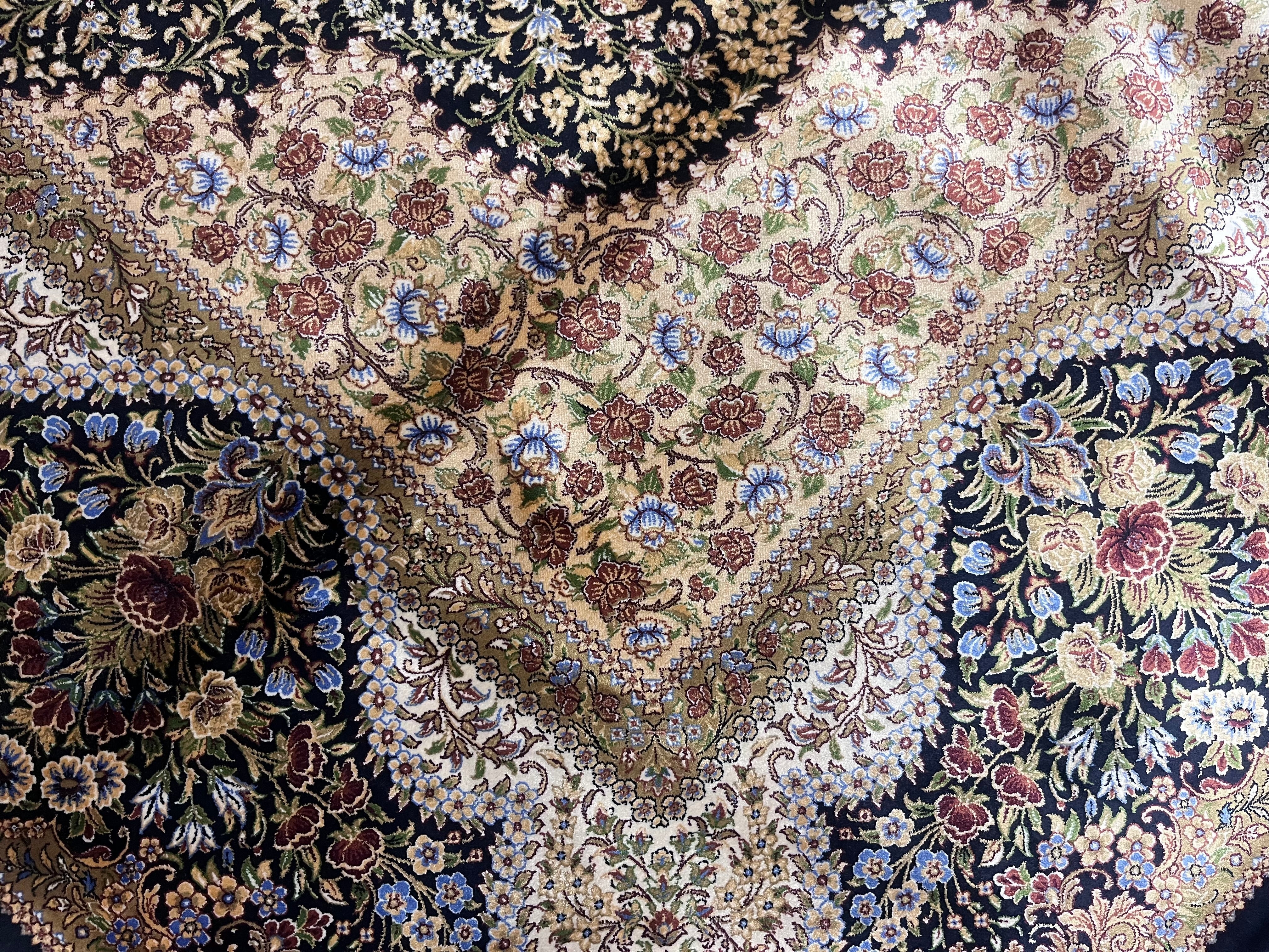Design Silk Rug 6' 4" x 9' 7"