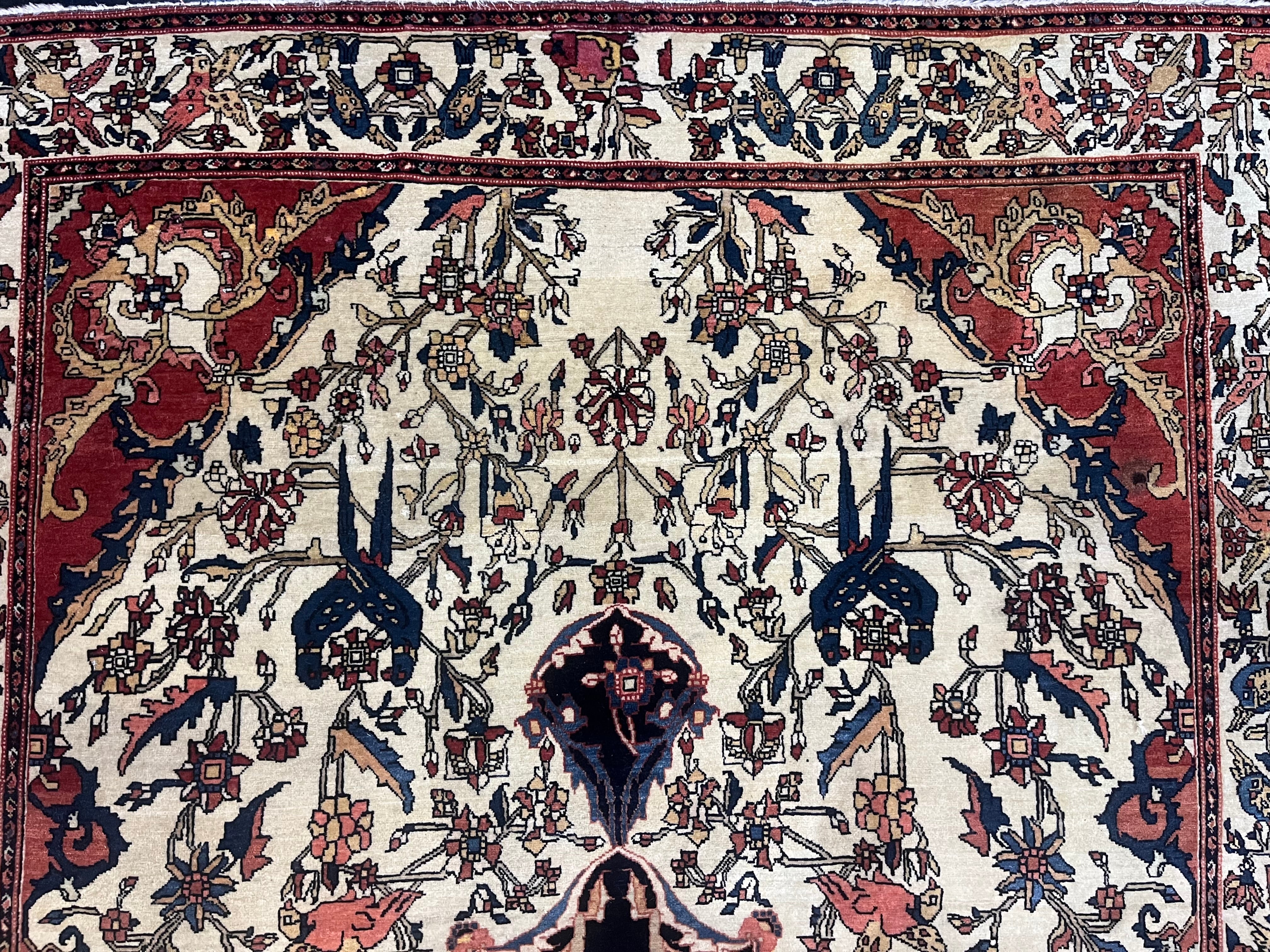 Fine Antique Farahan Sarouk Wool Rug 4'5" x 6' 8''
