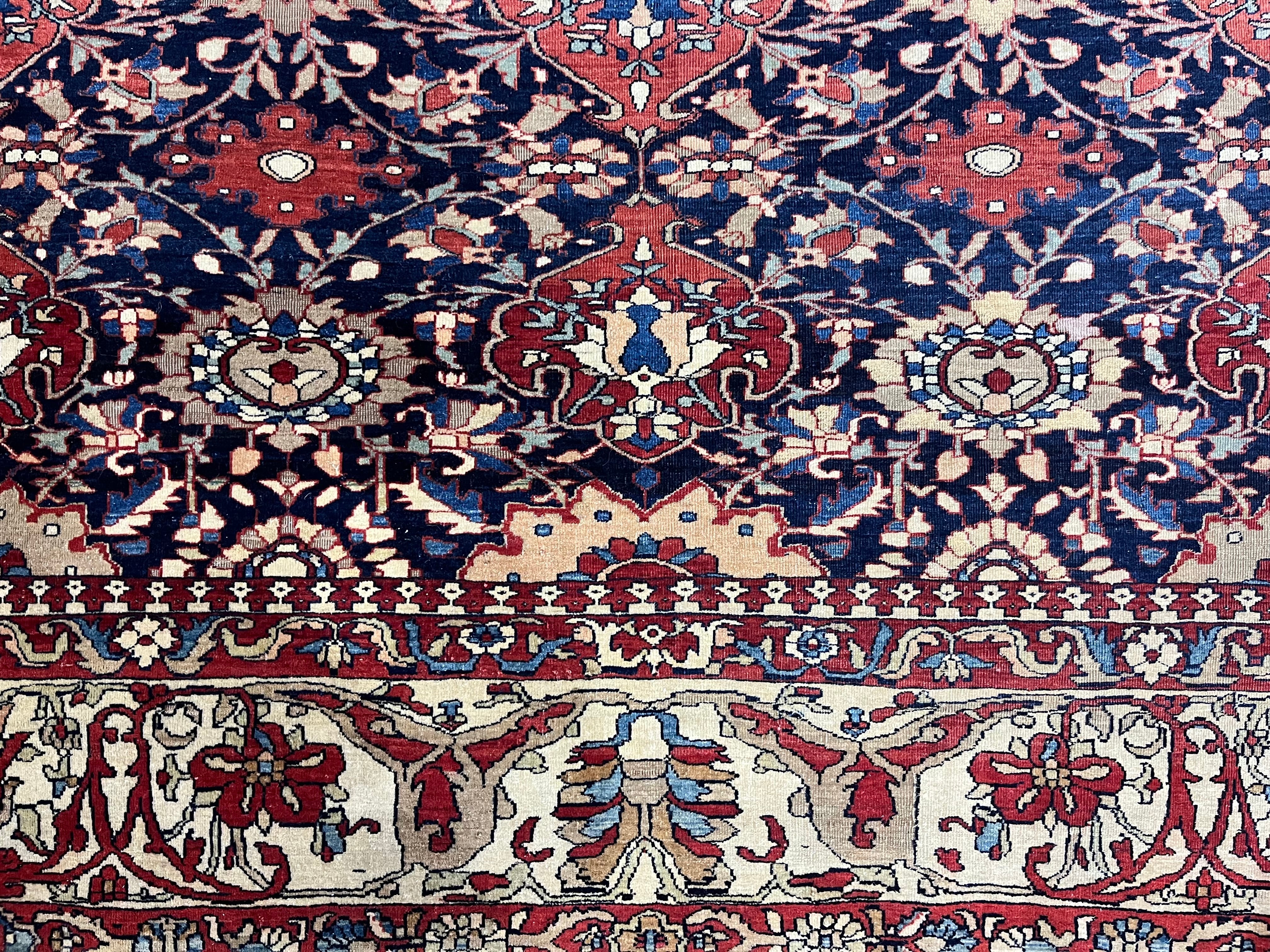 Fine Antique Farahan Sarouk Wool Rug 7'0" x 9' 6''