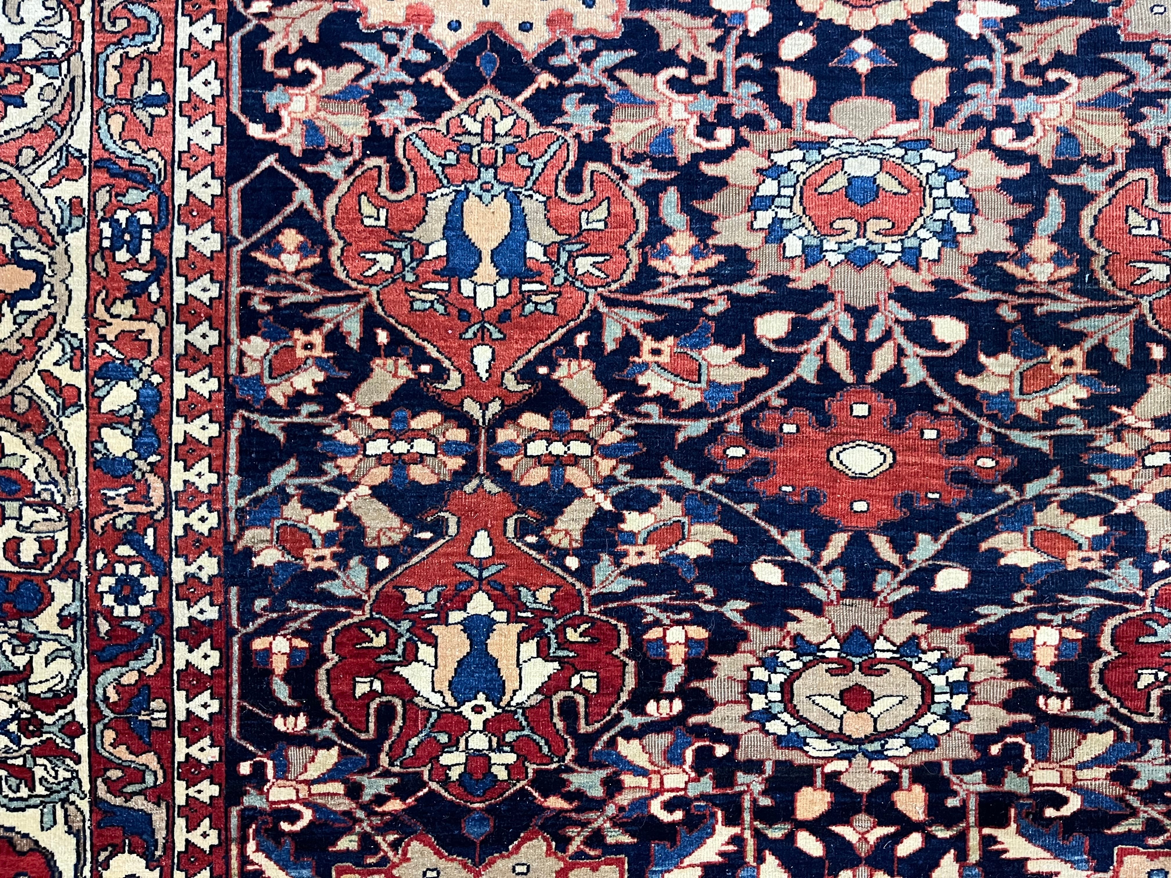 Fine Antique Farahan Sarouk Wool Rug 7'0" x 9' 6''