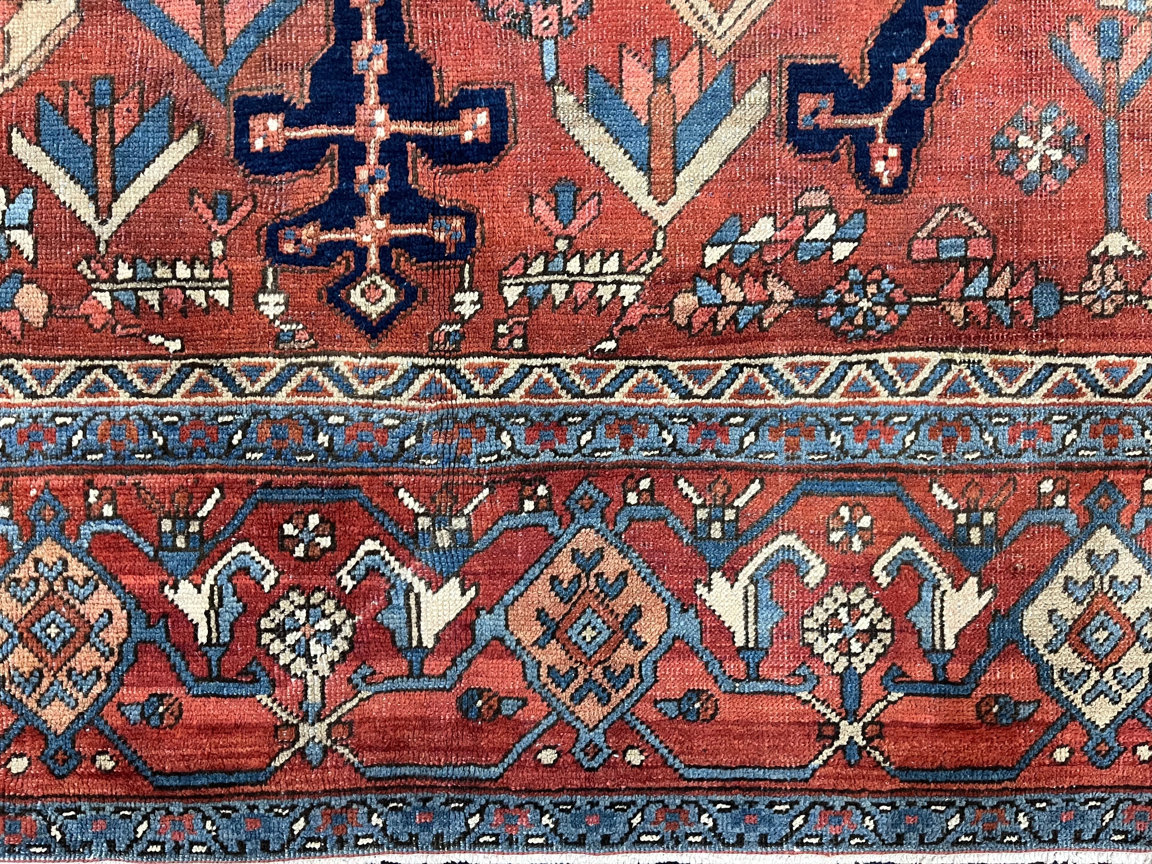 Fine Antique Heriz Serapi Rug 8' 2'' x 10' 4''
