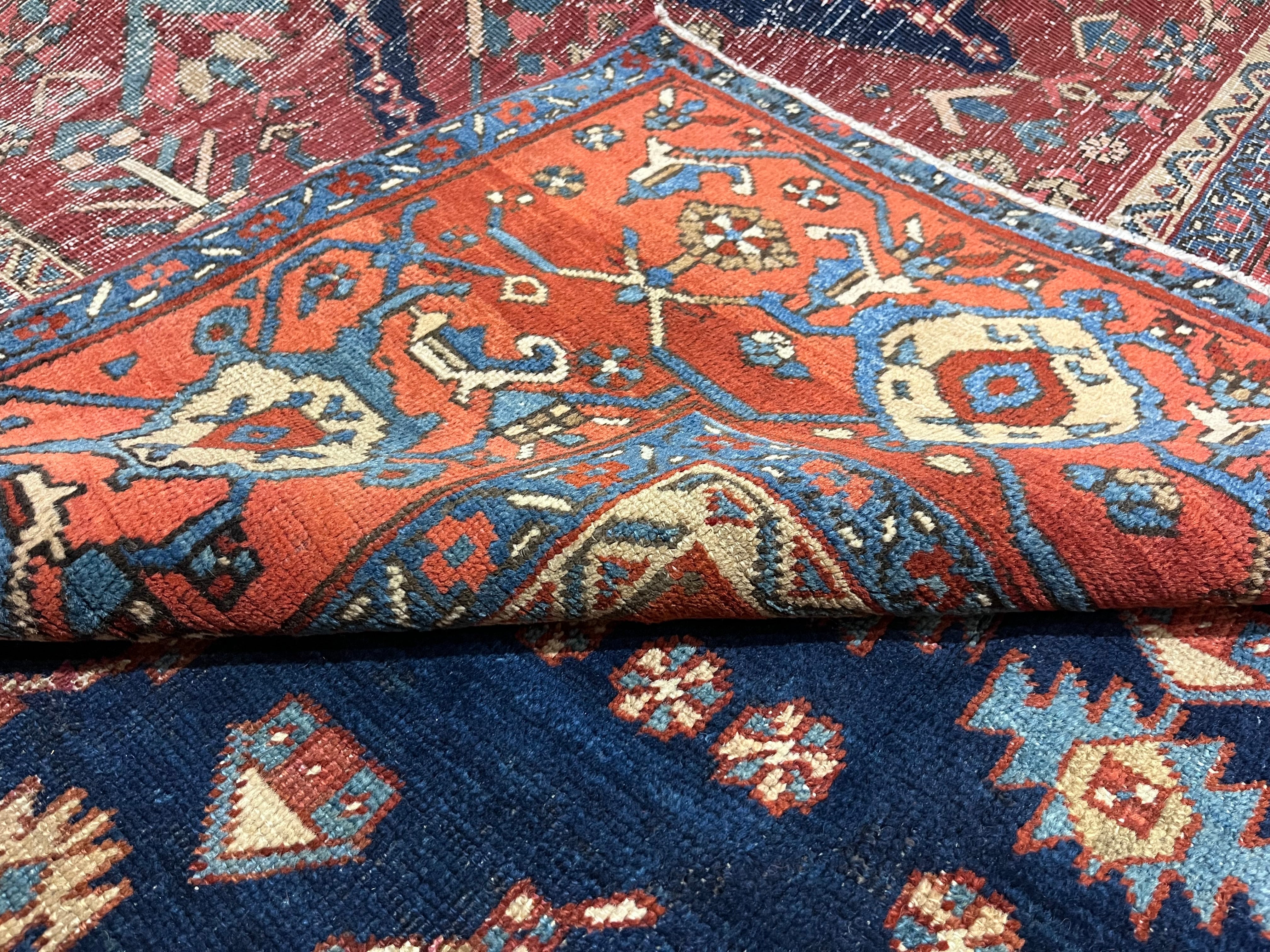 Fine Antique Heriz Serapi Rug 8' 2'' x 10' 4''