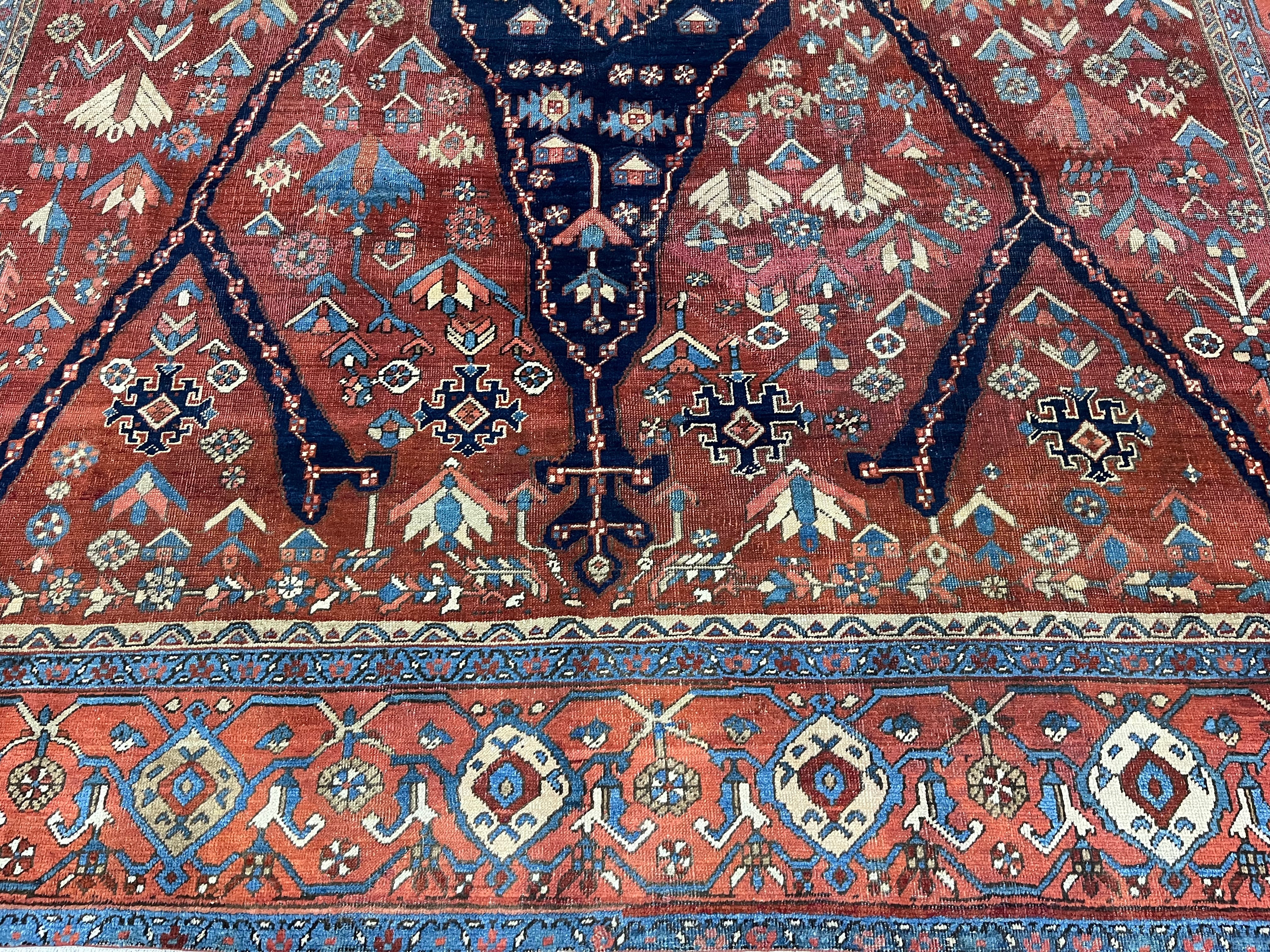Fine Antique Heriz Serapi Rug 8' 2'' x 10' 4''