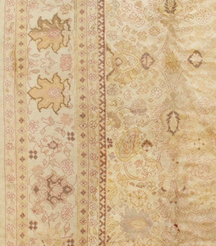 Fine Antique Oushak Rug 9' 6'' x 12' 9''