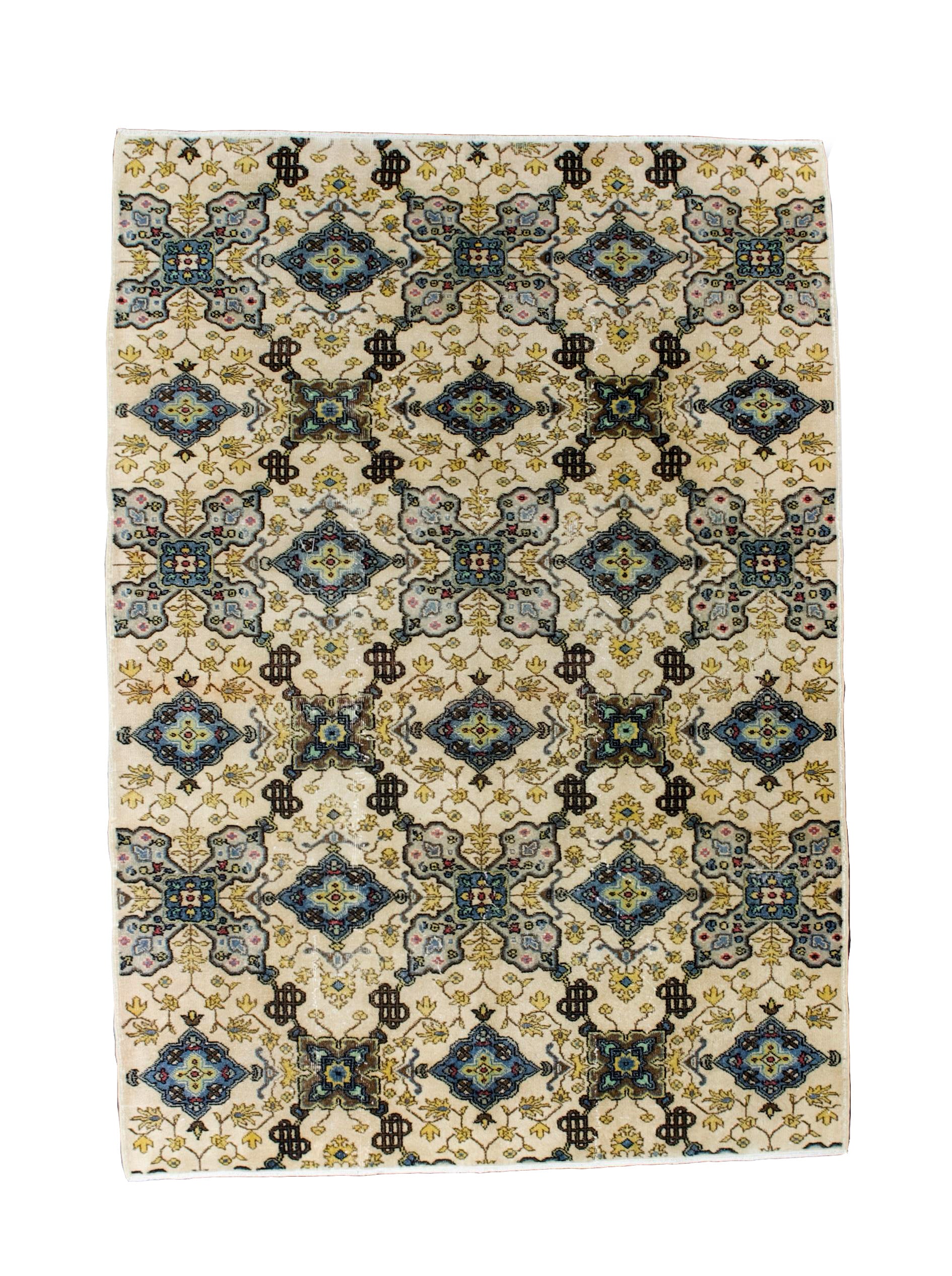 Fine Vintage Tabriz Rug 6'6" x 9' 3''