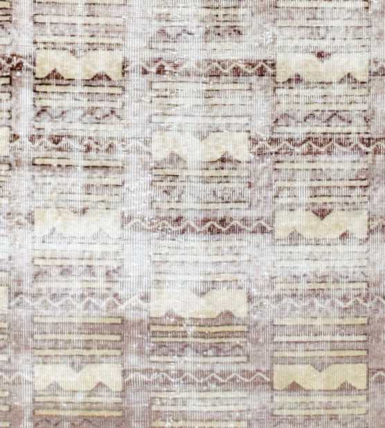 Fine Vintage Art Deco Rug 6'7" x 7' 11''