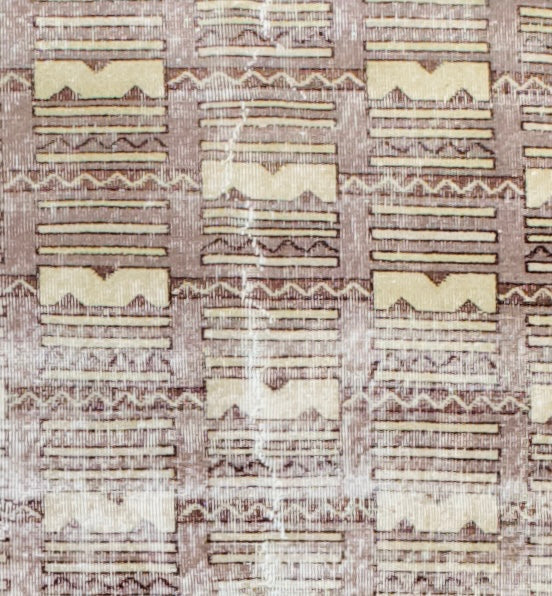 Fine Vintage Art Deco Rug 6'7" x 7' 11''