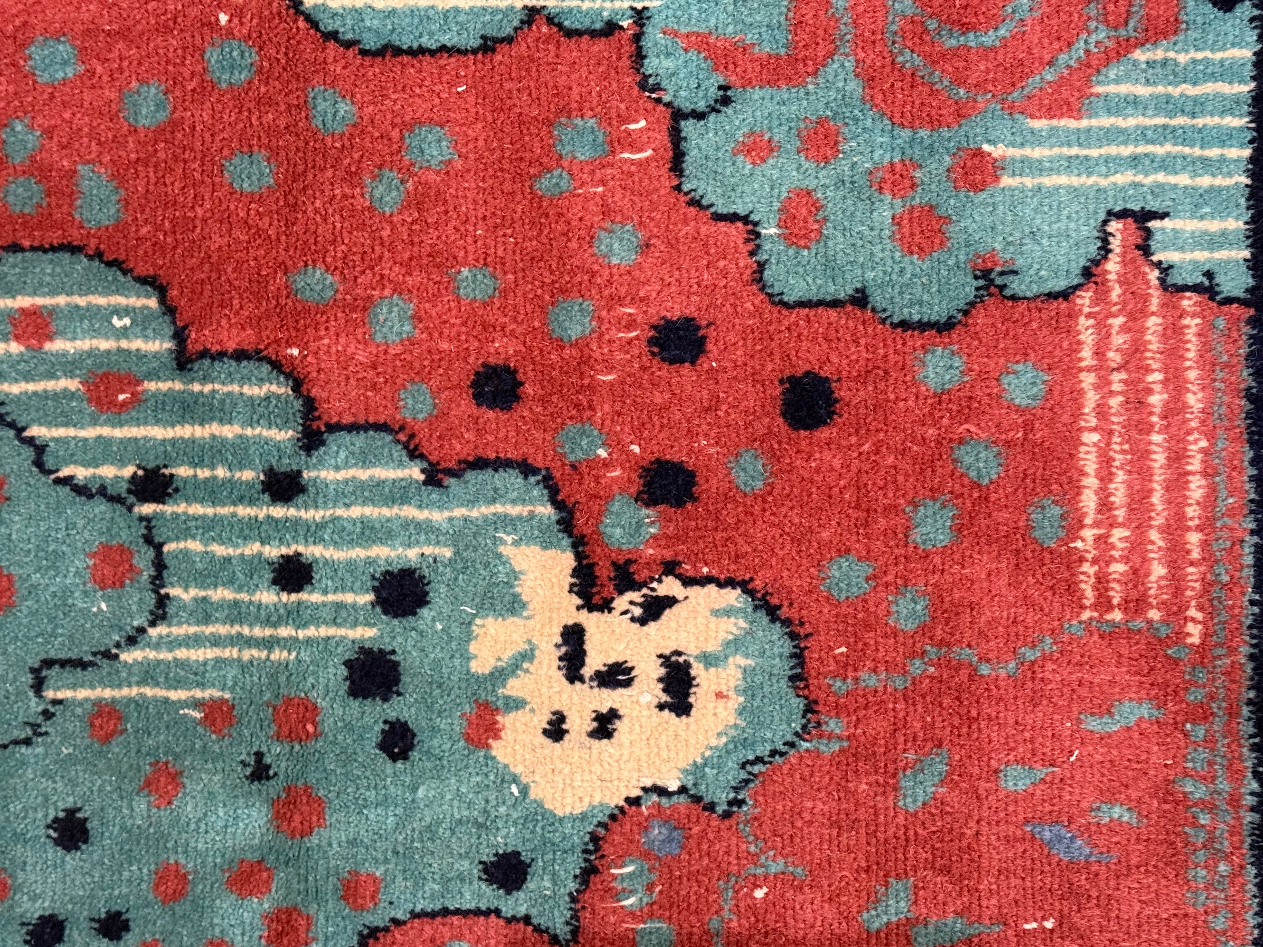 Fine Vintage Art Deco Rug 4' 0" x 6' 9''