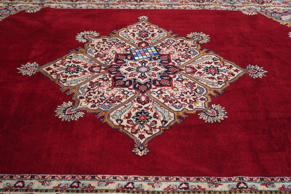 Fine Antique Sarouk Rug 7' x 10'9''