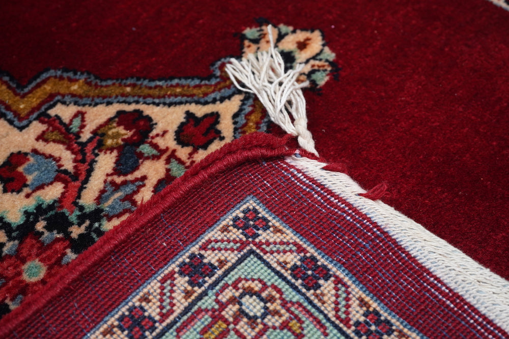 Fine Antique Sarouk Rug 7' x 10'9''
