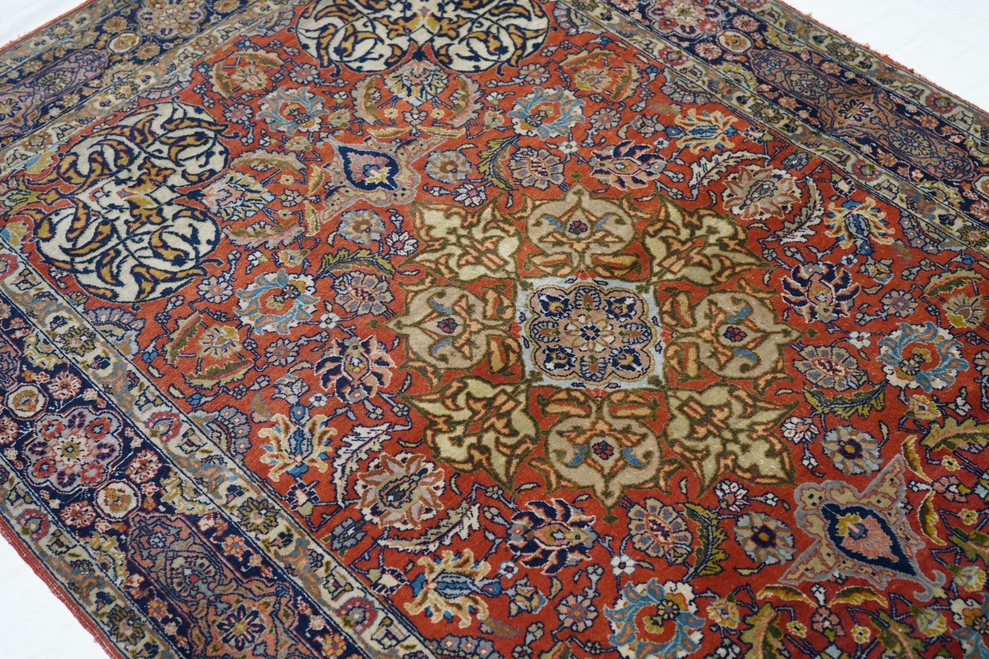 Fine Antique Isfahan Rug 4'6'' x 6'7''