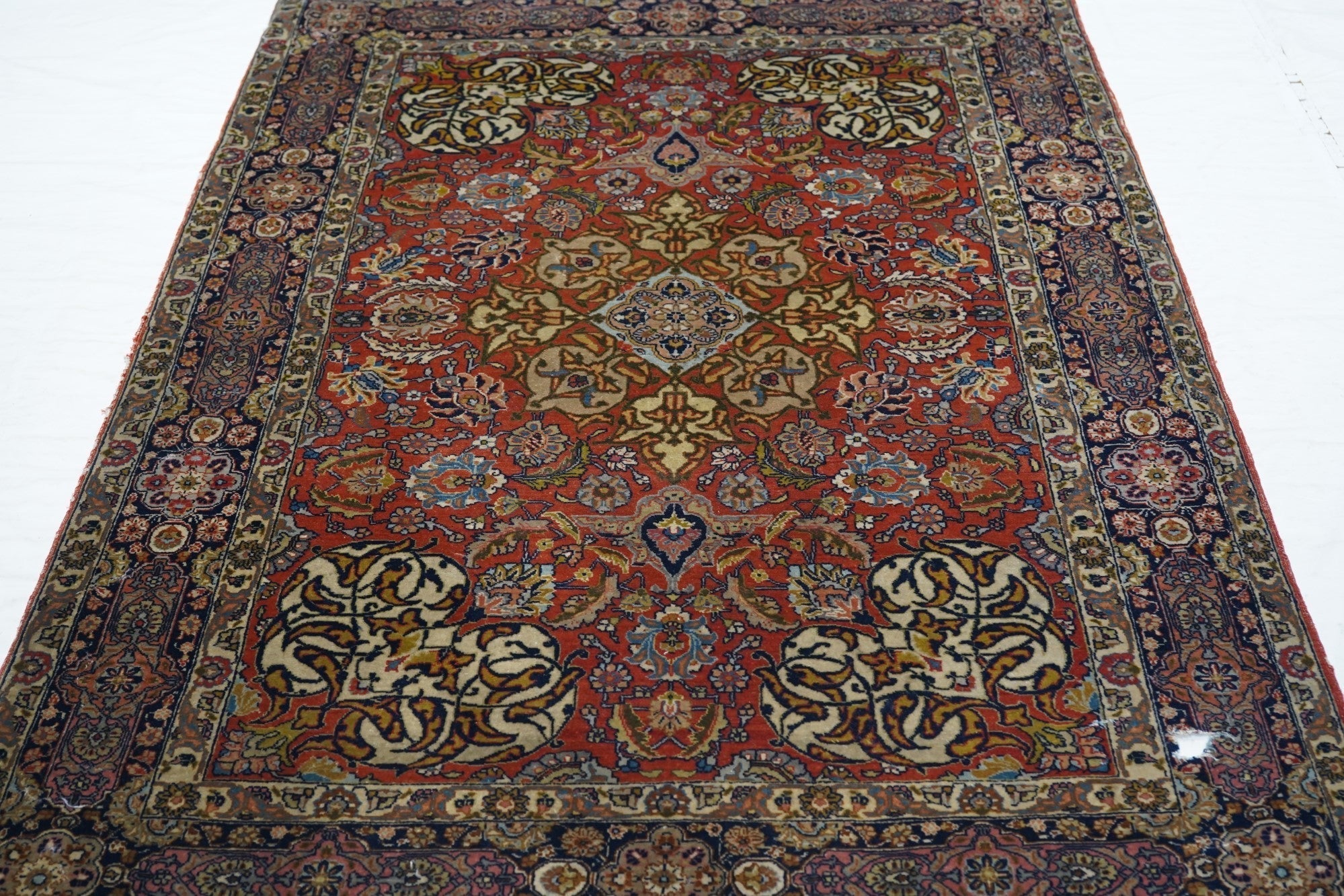 Fine Antique Isfahan Rug 4'6'' x 6'7''