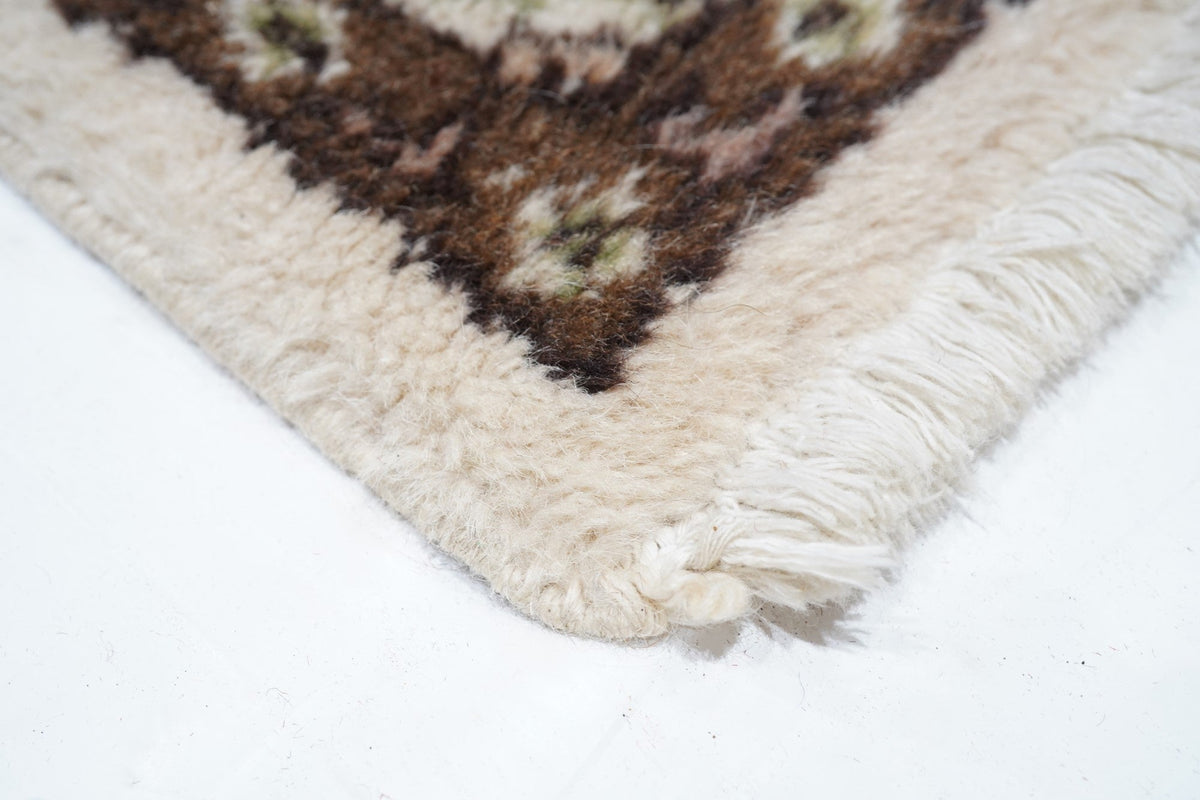 Vintage Turkish Rug 3'10'' x 6'8''