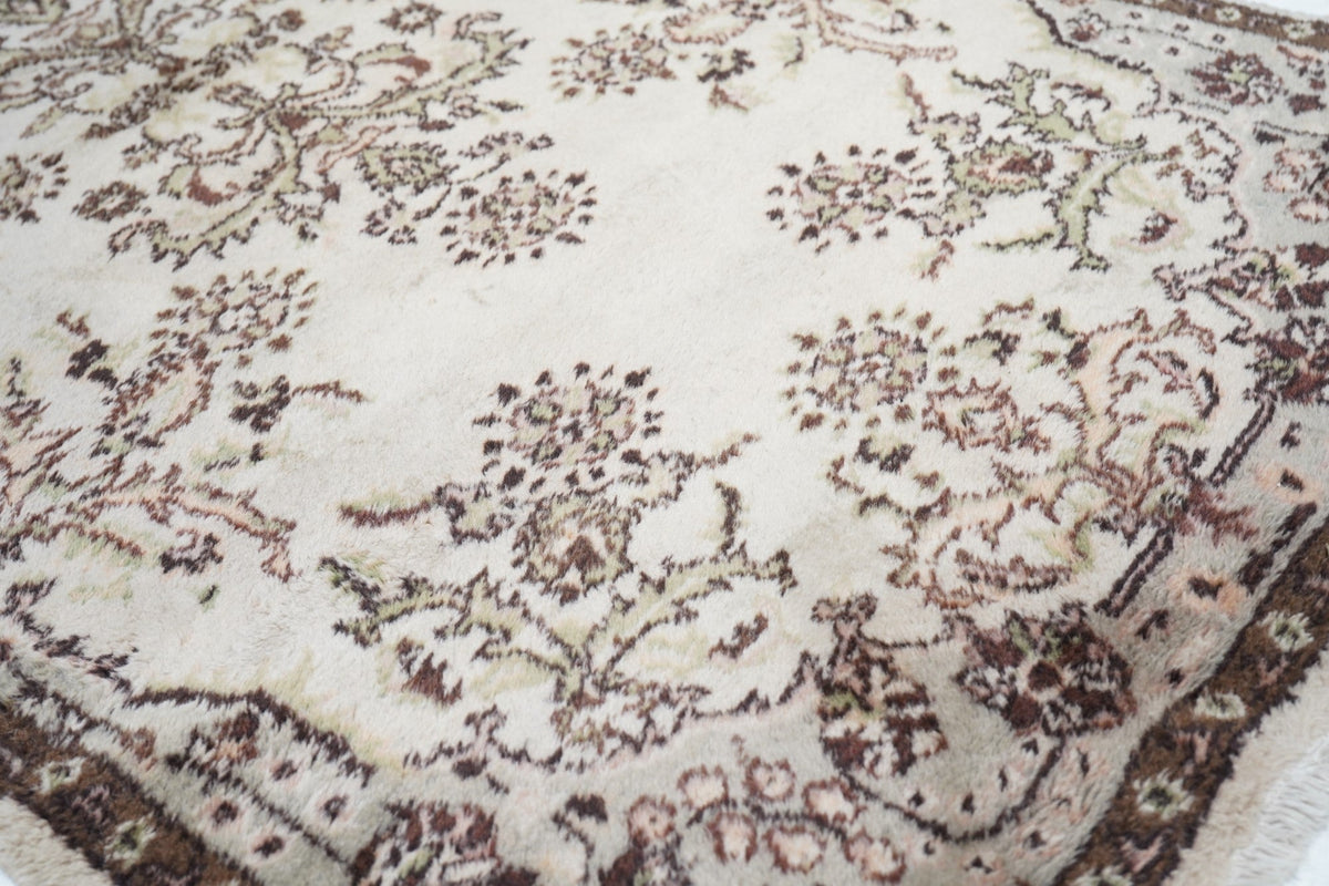 Vintage Turkish Rug 3'10'' x 6'8''