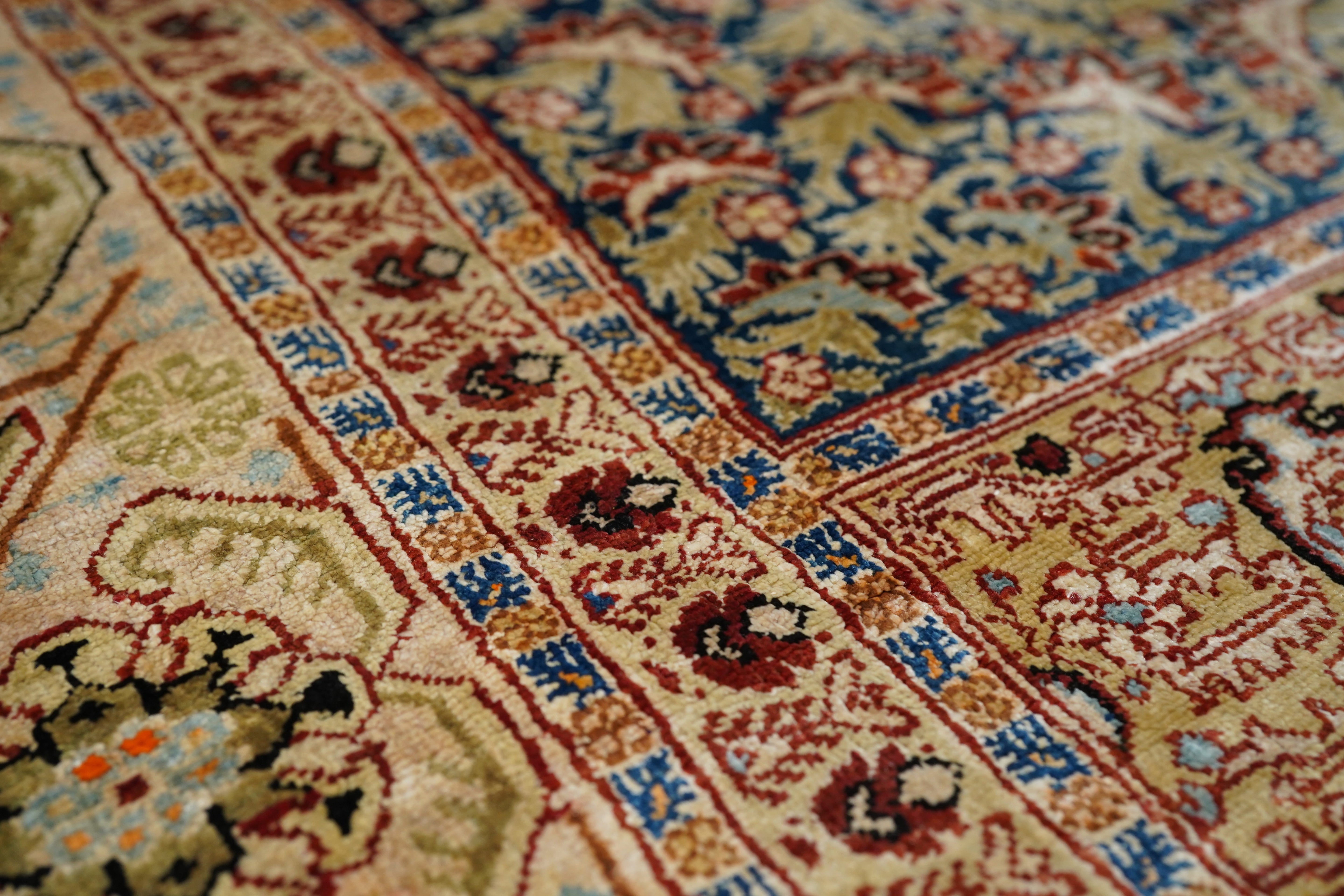Antique Silk Rug 4'0'' x 5'8''