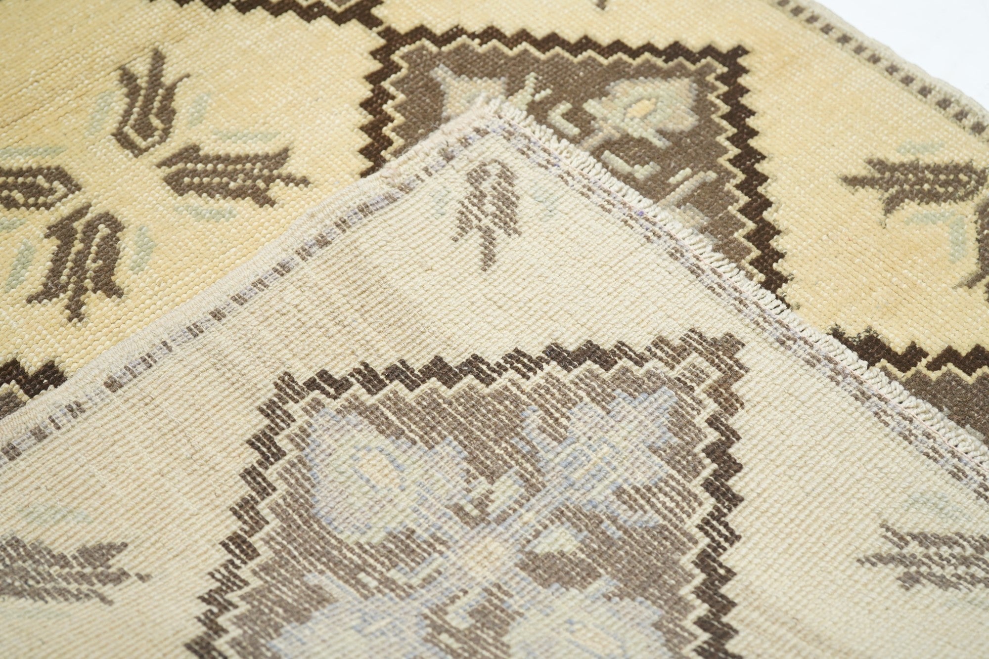 Vintage Turkish Rug 3'2'' x 6'7''
