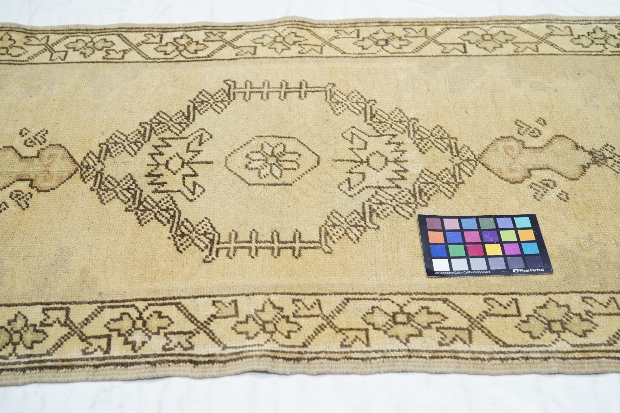 Turkish Rug 2'4'' x 4'9''