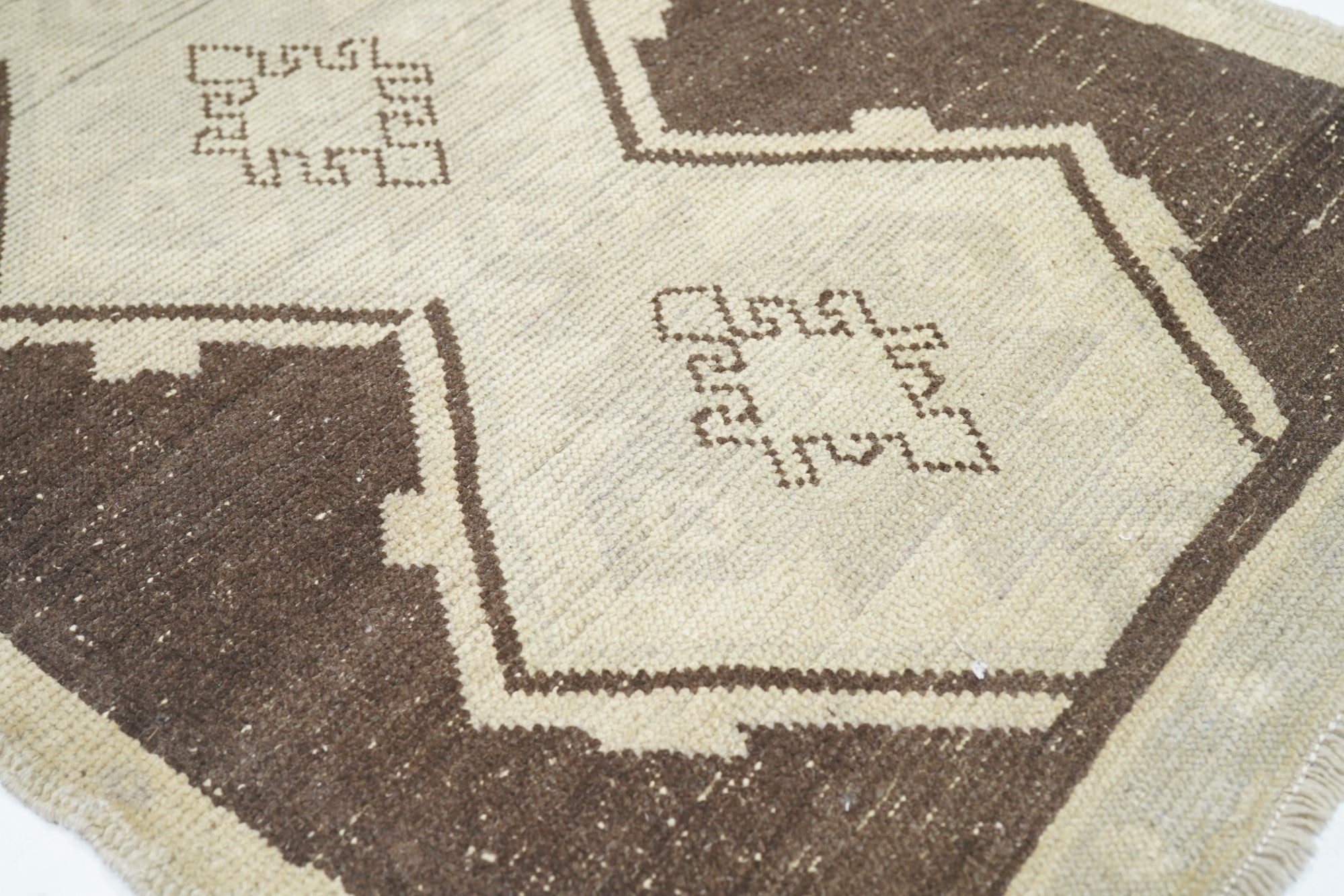 Vintage Turkish Rug 2'7'' x 6'6''