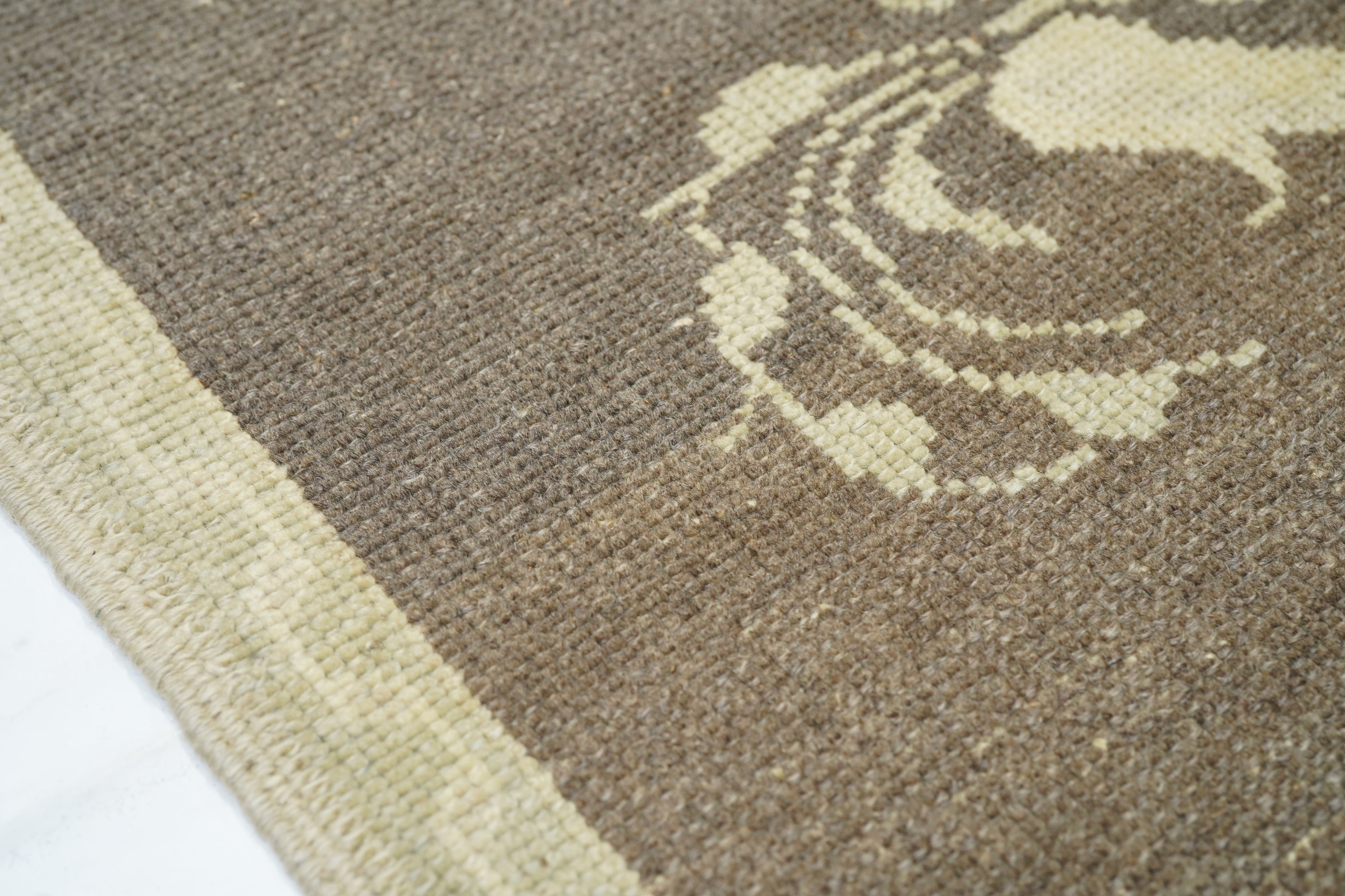 Geometric Rug 2'9'' x 6'9''