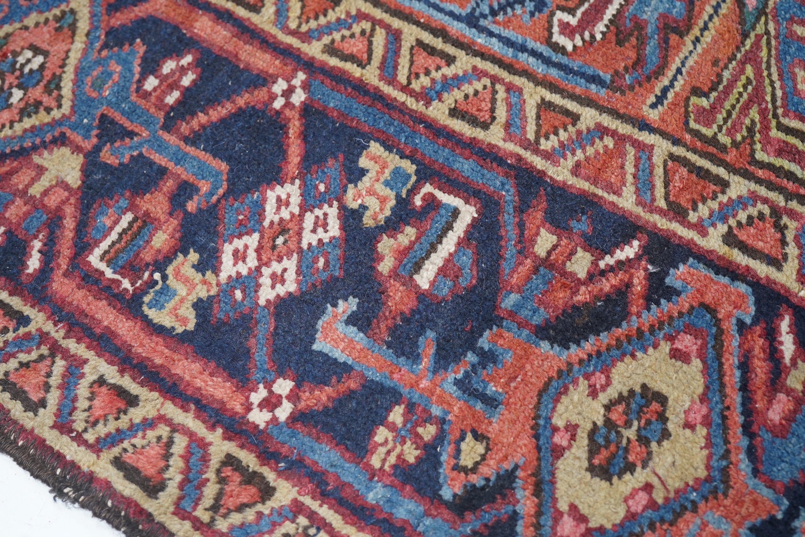 Vintage Heriz Rug 6'0'' x 8'5''