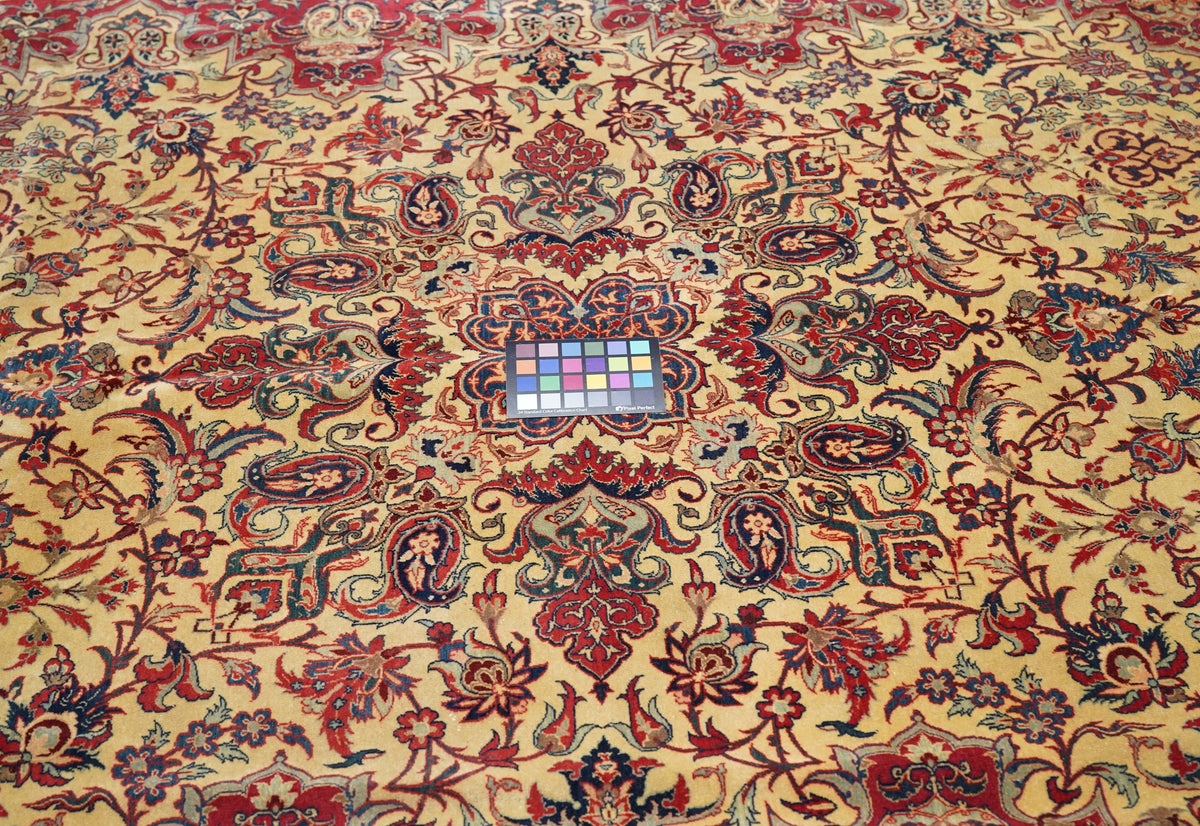 Fine Antique Isfahan Rug 7'7'' x 10'11''