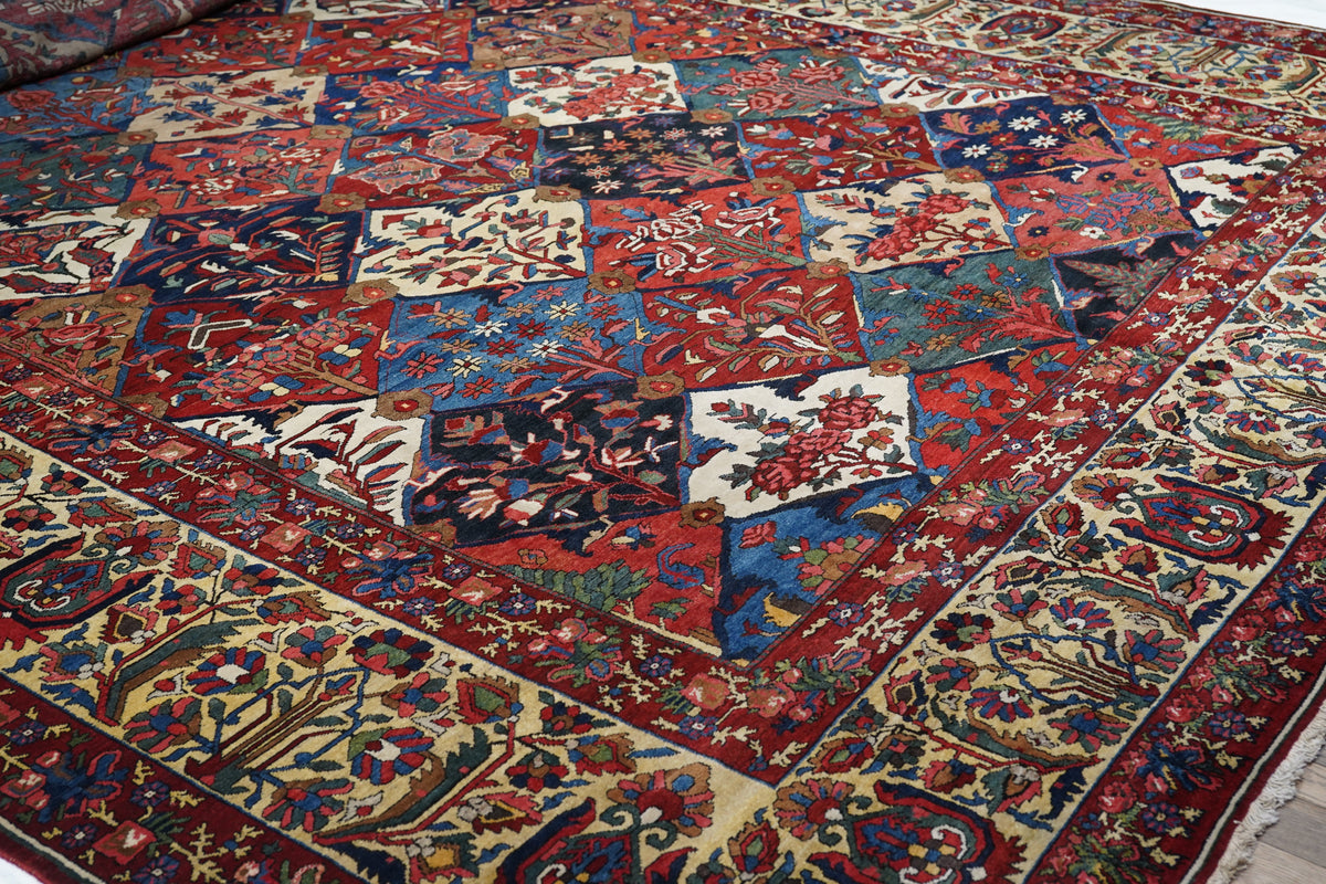 Fine Vintage Bakhtiari Rug 12'10'' x 18'8''