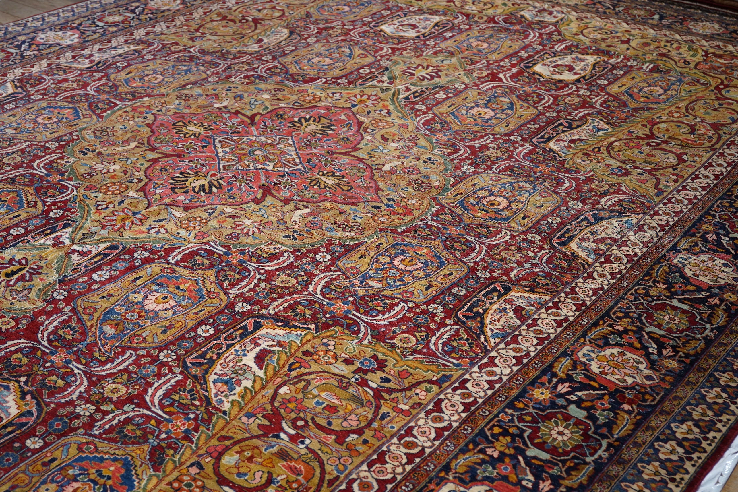 Vintage Sarouk Rug 11' 10'' x 17' 6''