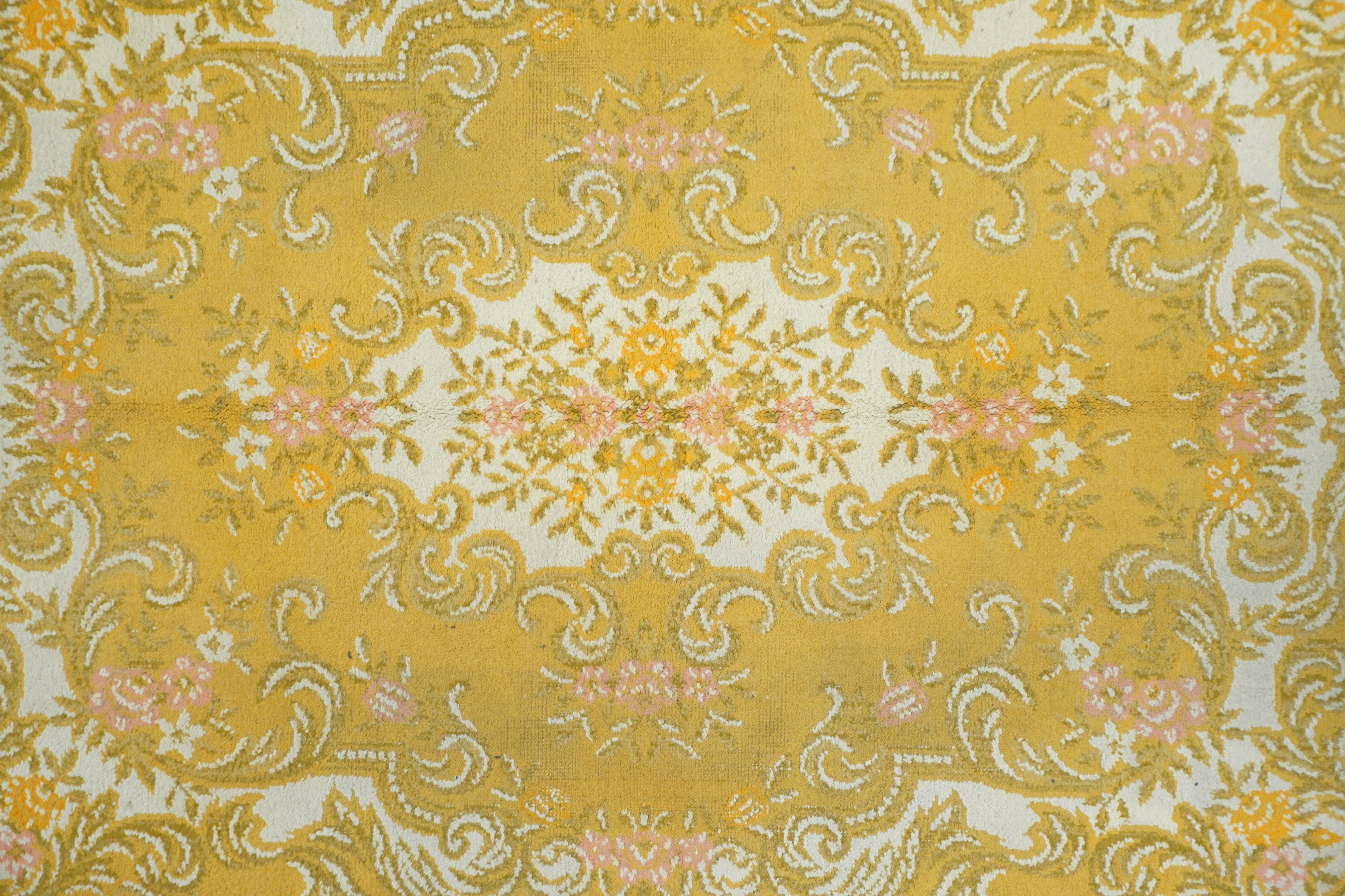 Vintage Savonnerie Rug 4'7'' x 6'6''
