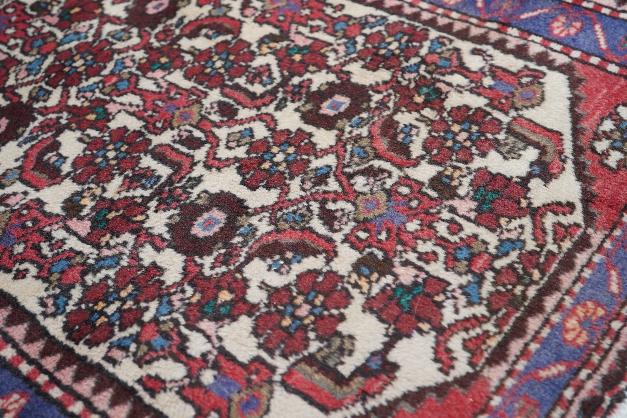 Vintage Hamedan Rug 2'6'' x 4'4''