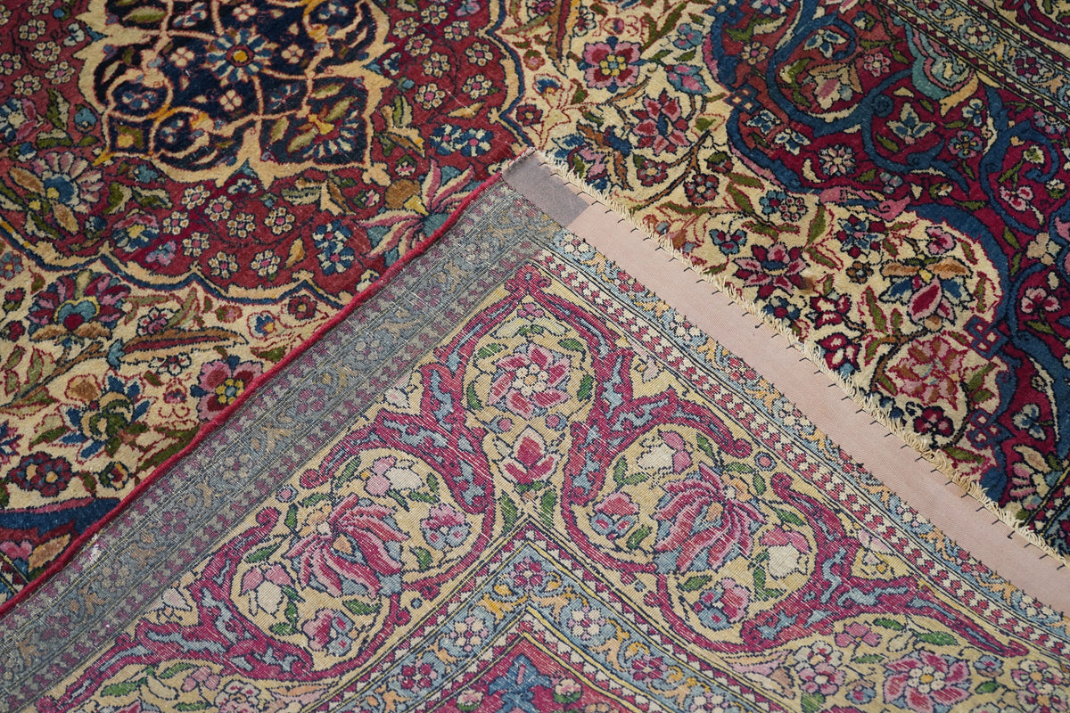 Antique Ivory Isfahan Rug 4'9'' x 7'0''