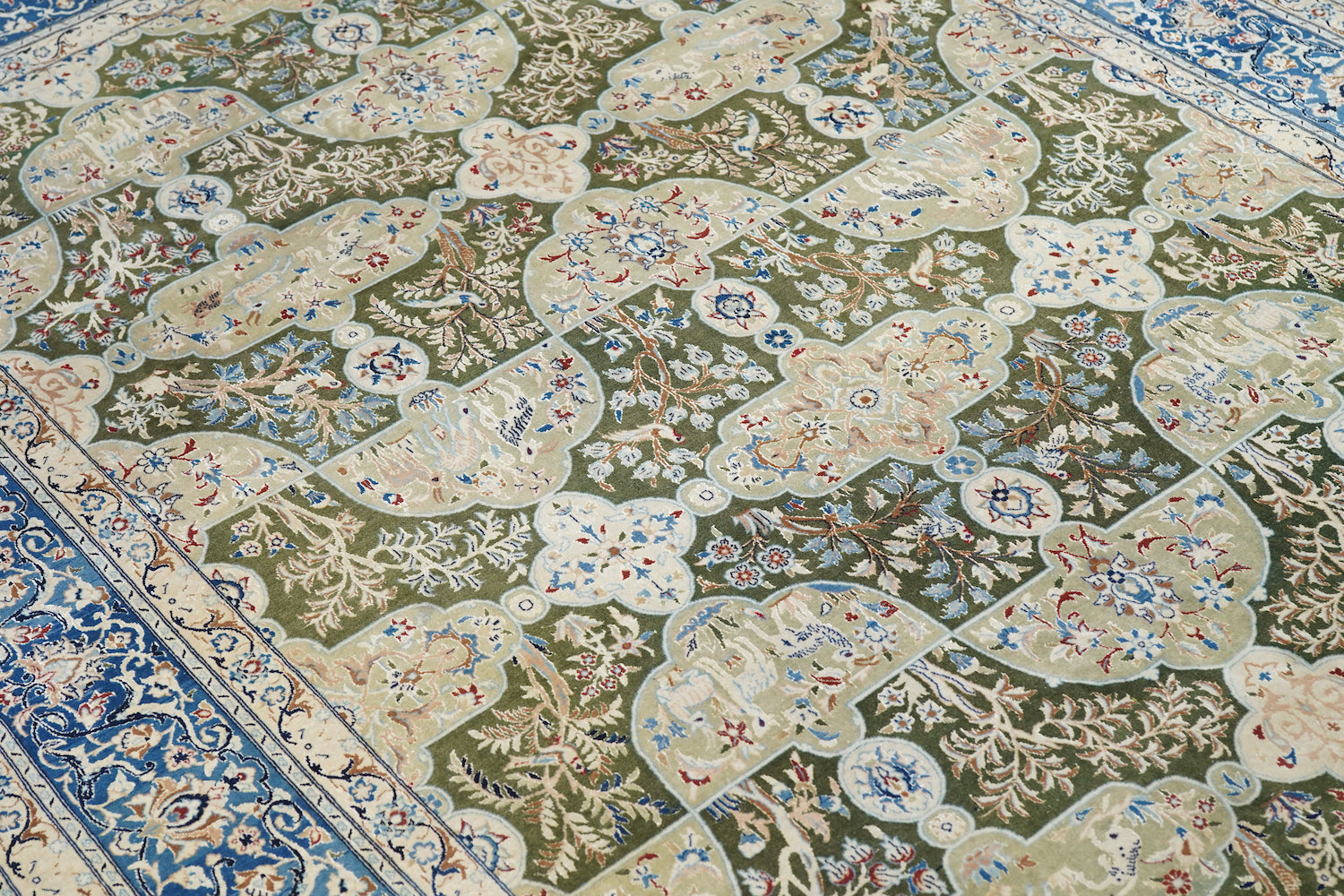 Vintage Nain Habibian Rug 5'5'' x 8'3''