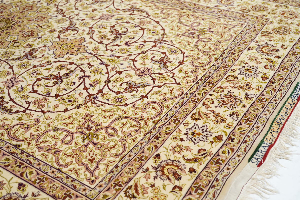 Extremely Fine Isfahan Wool and Silk. Signed Saraf Mamoury Rug 4'10'' x 7'9''