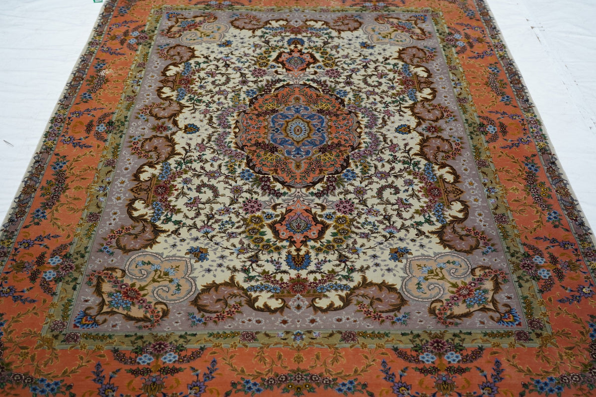 Extremely Fine Tabriz 70 Raj. Wool and Silk with a Silk foundation Rug 5'3'' x 7'7''
