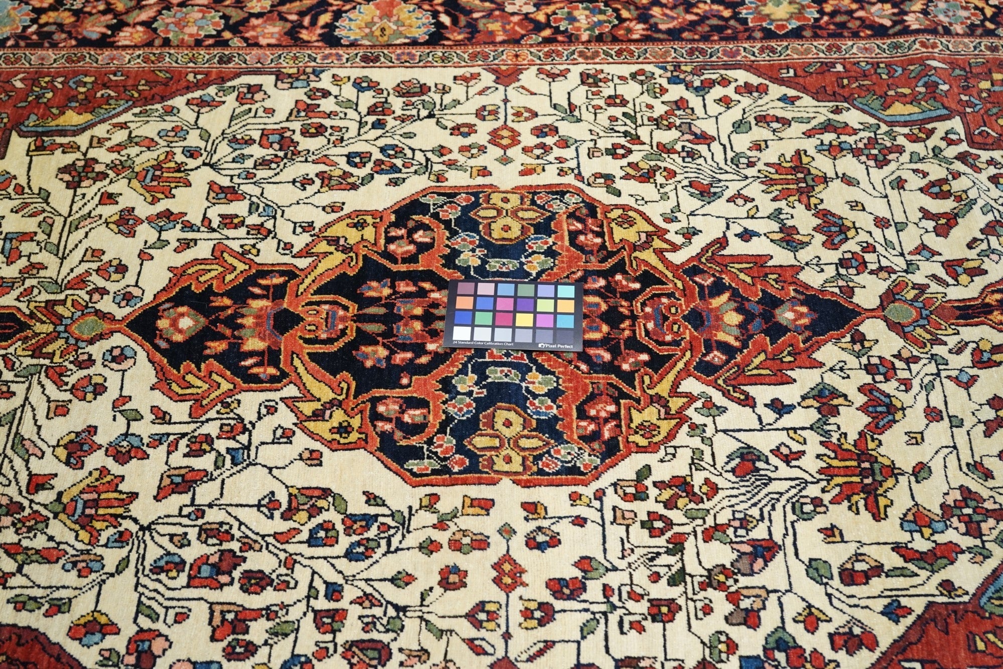 Antique Sarouk Rug 4'3" x 6'10"