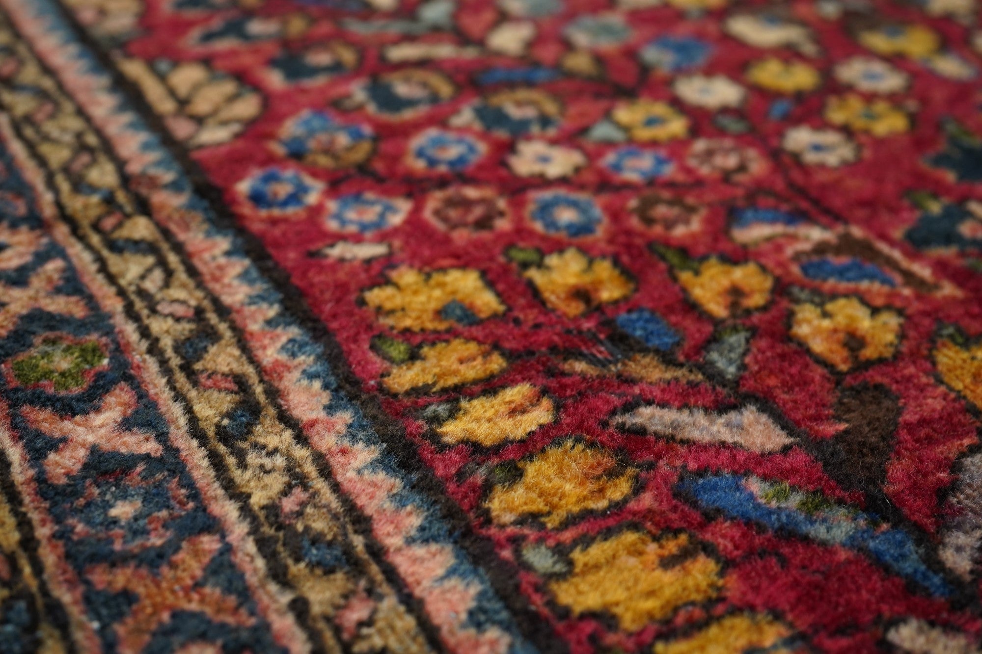 Antique Sarouk Rug 2'1'' x 3'10''